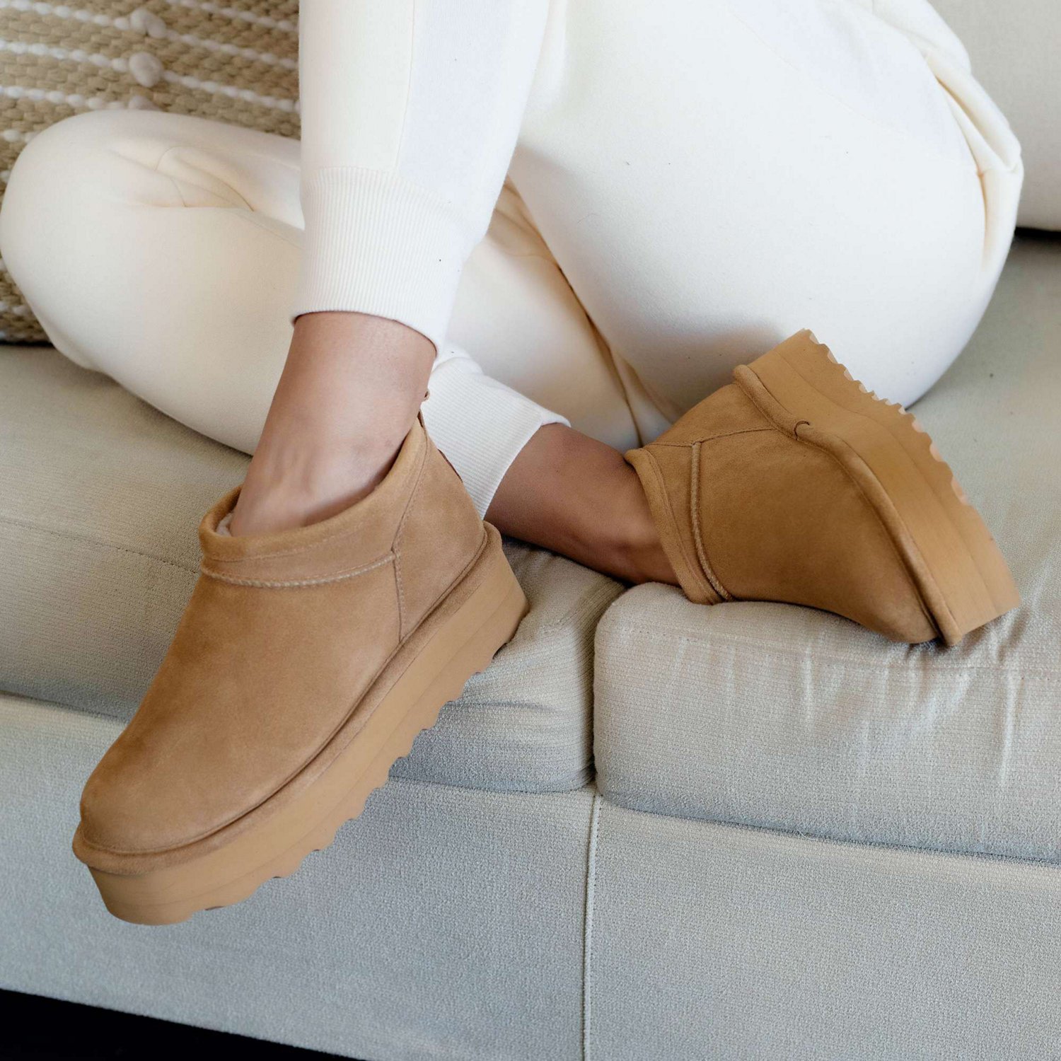 Bearpaw Women's Retro Super Shorty Boots - view number 8