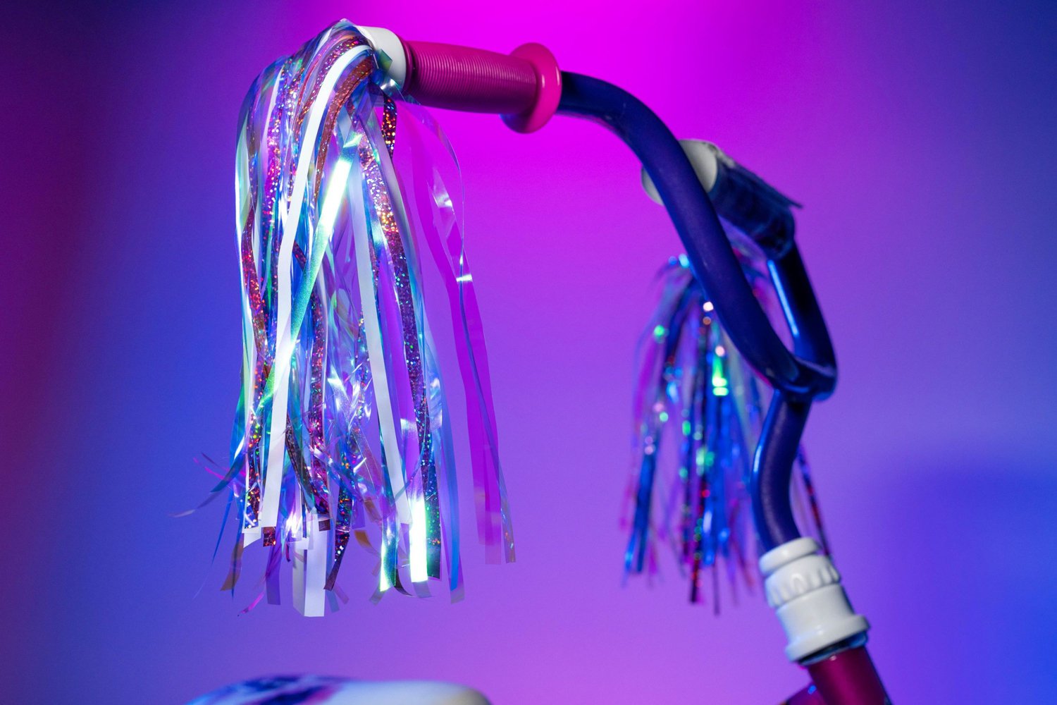 Brightz Streamer Brightz LED Bicycle Handlebar Tassels 2-Pack                                                                    - view number 4