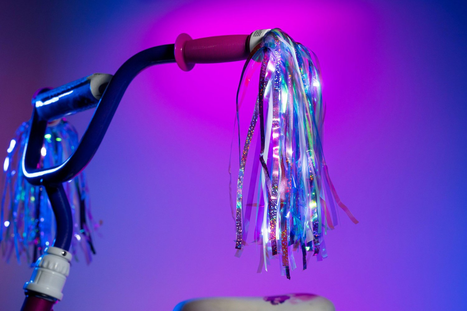 Brightz Streamer Brightz LED Bicycle Handlebar Tassels 2-Pack                                                                    - view number 5