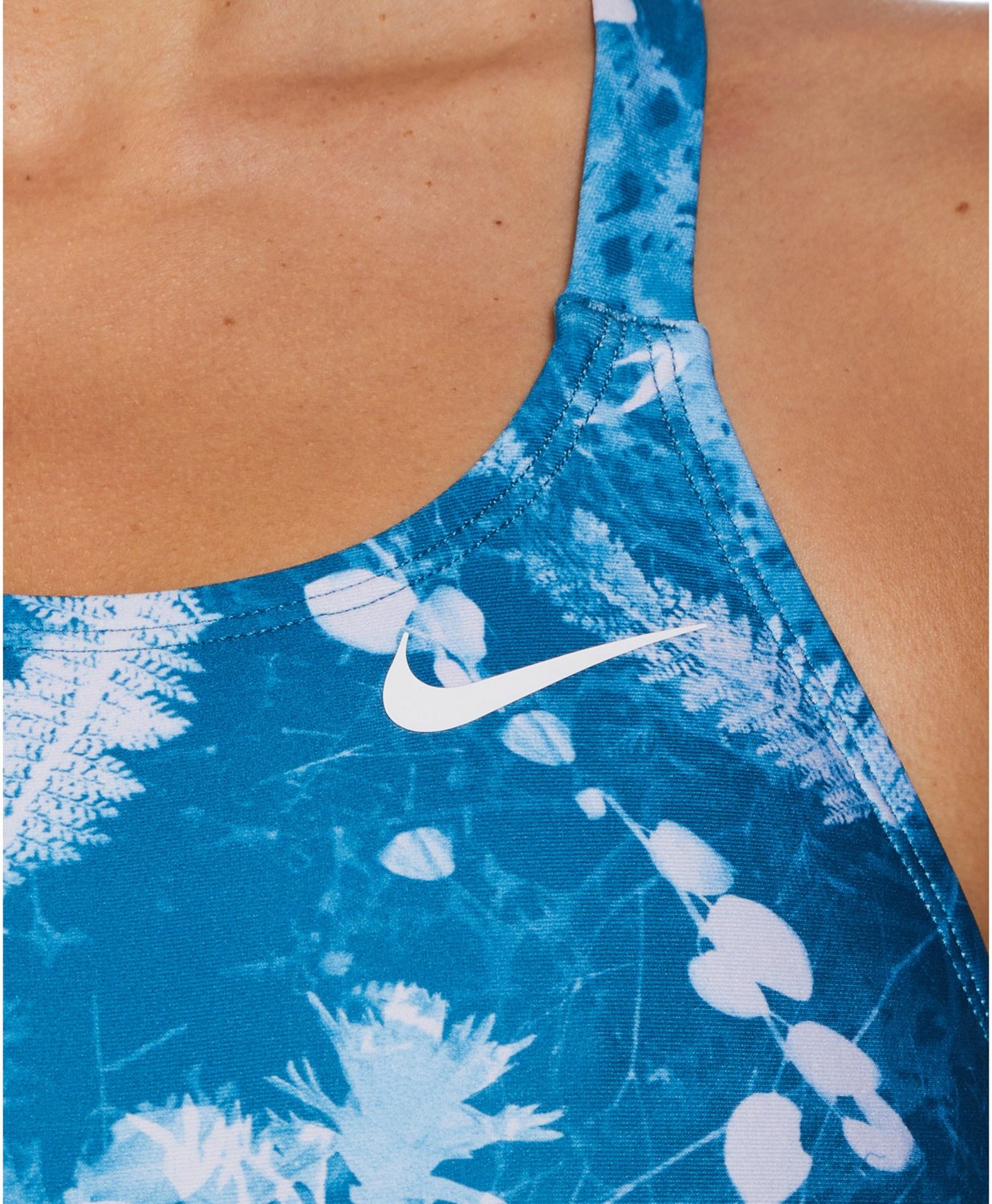 Nike Women's HydraStrong Multi Print Fastback One Piece Swimsuit                                                                 - view number 4