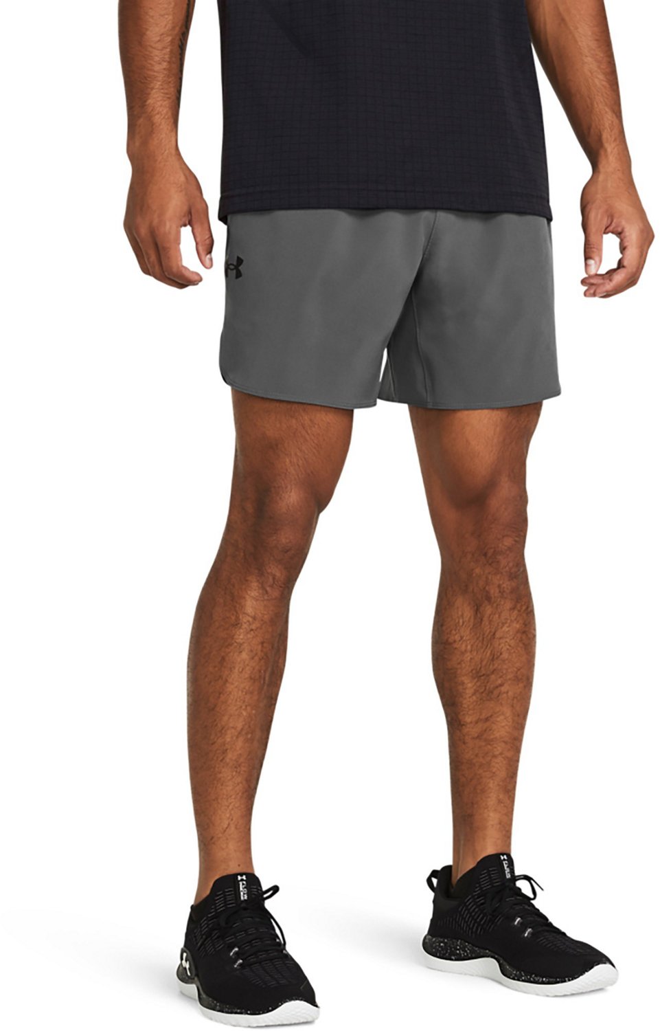 Under Armour Men's Peak Woven Shorts 6 in