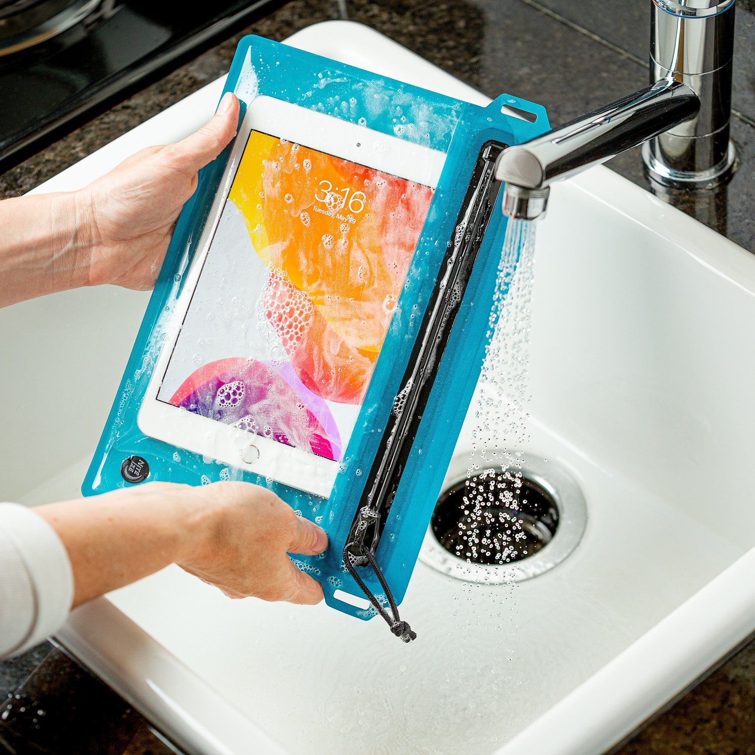 Nite Ize RunOff Waterproof Travel Pouch