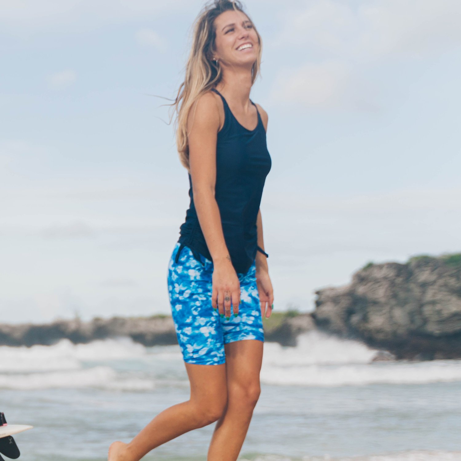 Calypsa Women's Mid-Thigh Swim Shorts - view number 3