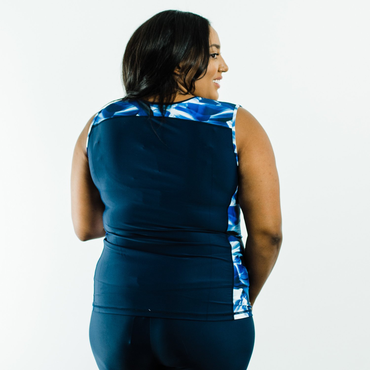 Calypsa Women's Loose Fit Maya Plus-Size Swim Top - view number 2