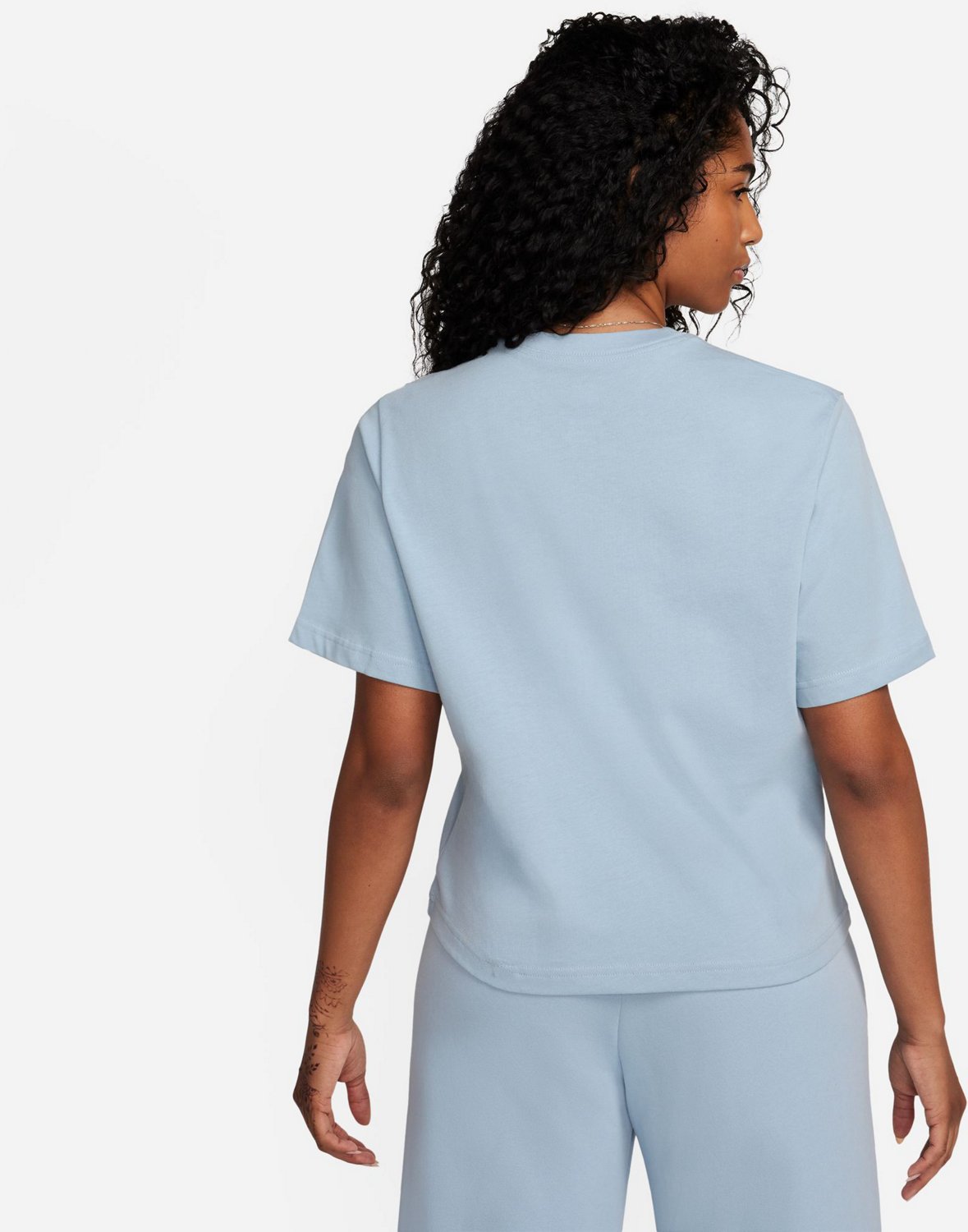 Nike Womenâ€™s Sportswear Essential Boxy T-shirt