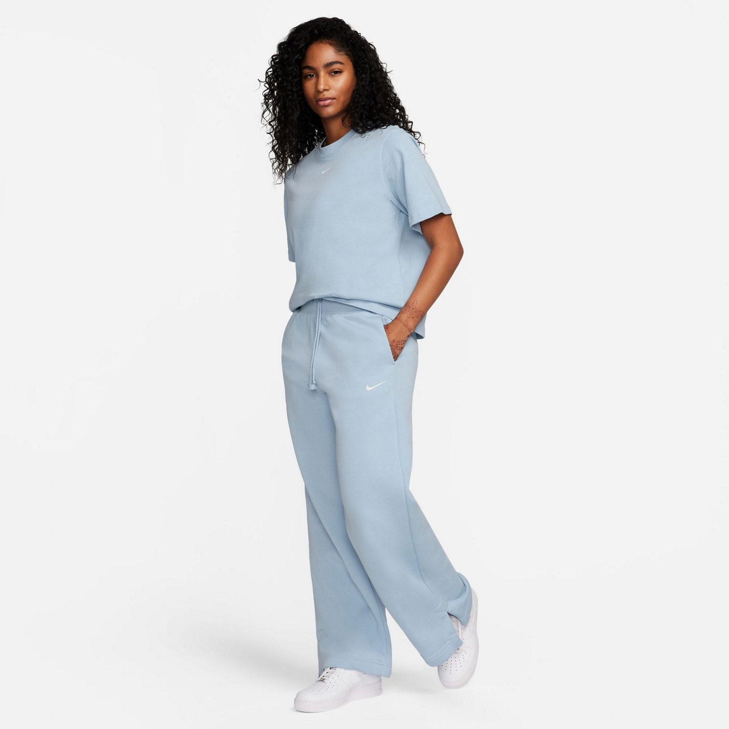 Nike Women’s Sportswear Essential Boxy T-shirt - view number 4