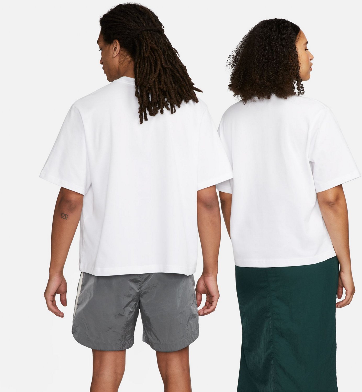 Nike Womenâ€™s Sportswear Essential Boxy T-shirt - view number 2