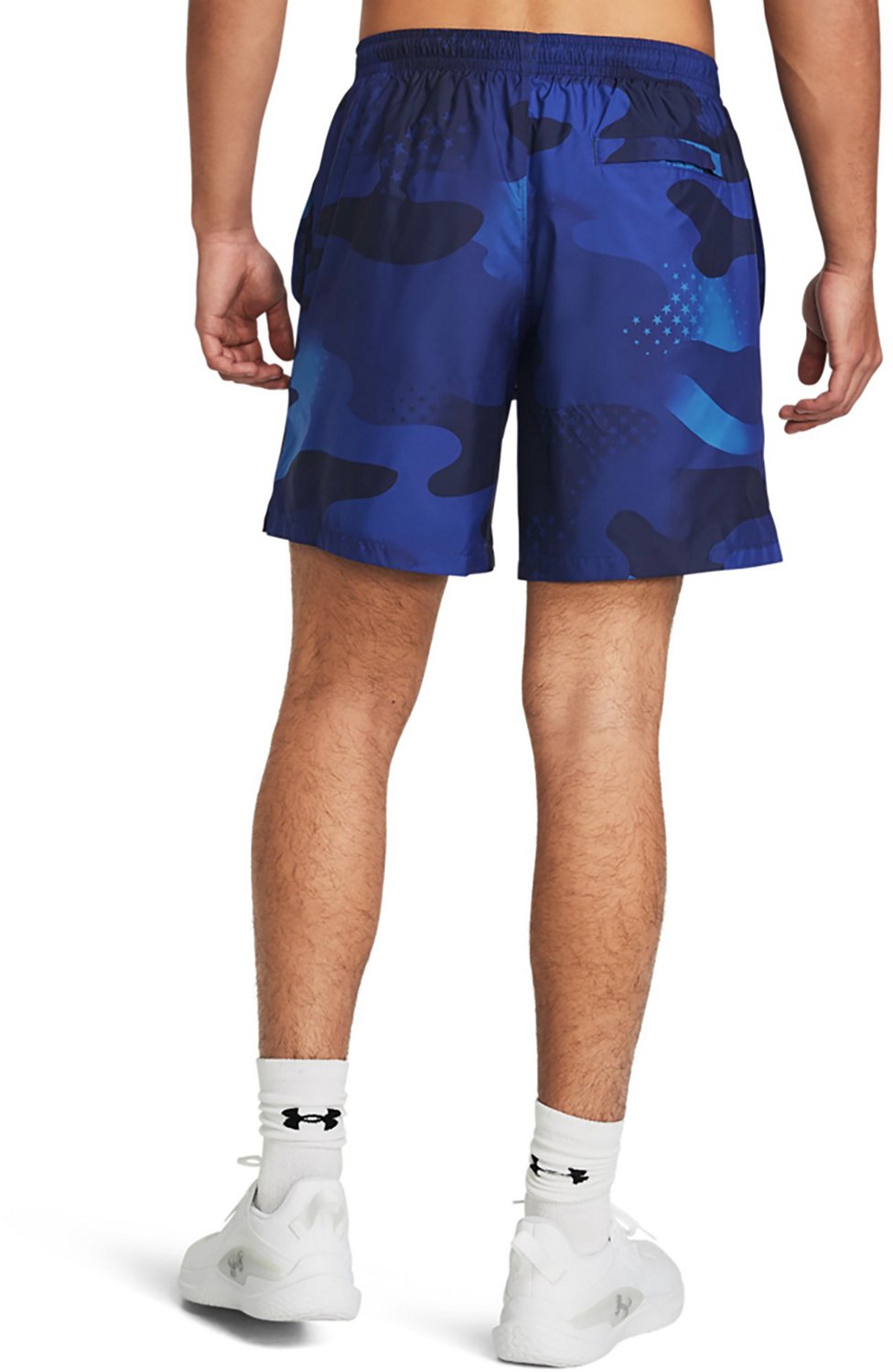 Under Armour Men's Freedom 7 in Volley Shorts - view number 2