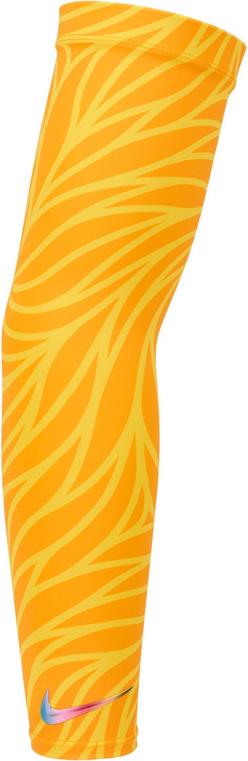 Nike Adults' Ronald Acuña Pro Baseball Flood Sleeve - view number 2