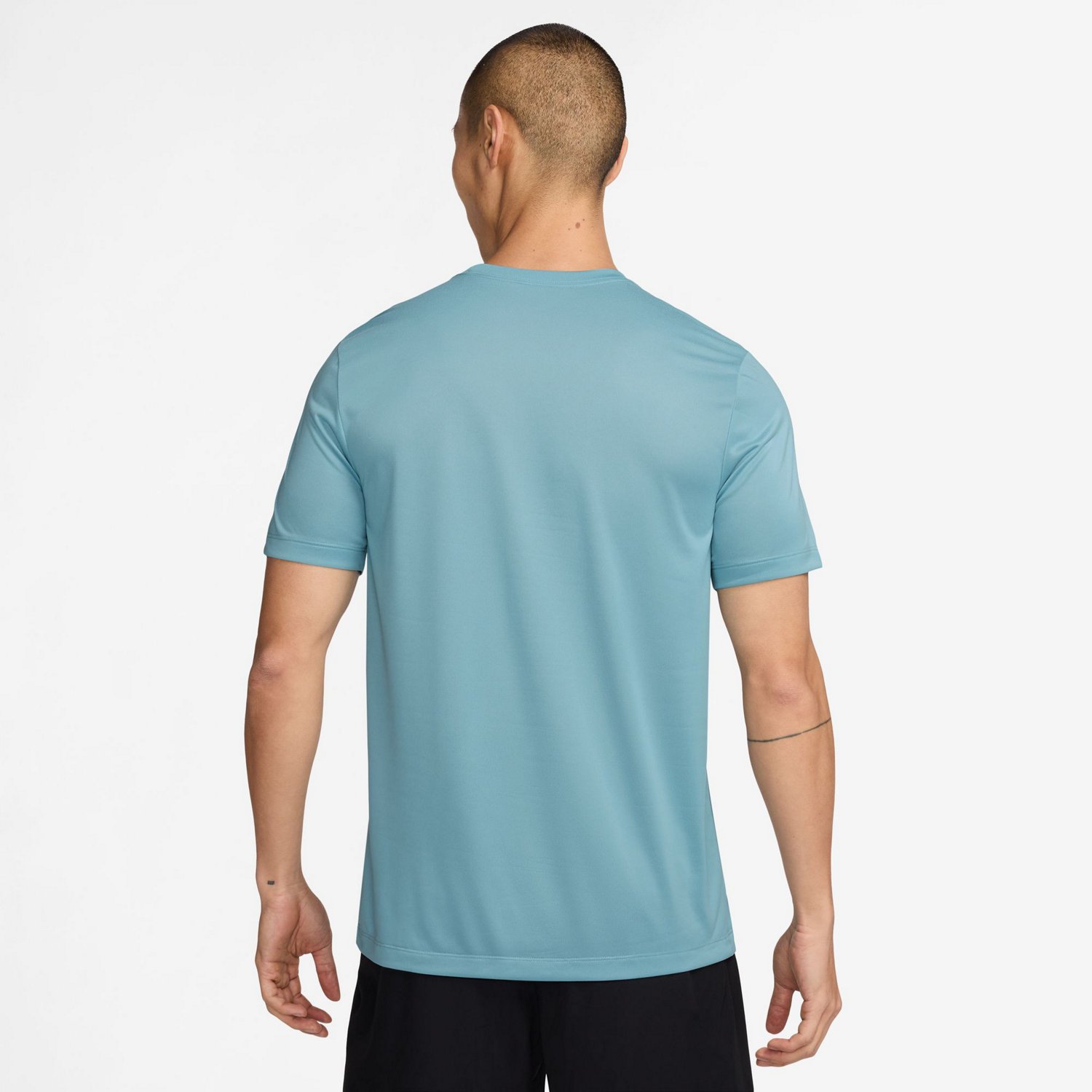 Nike Men s Dri FIT Legend Fitness T shirt Academy