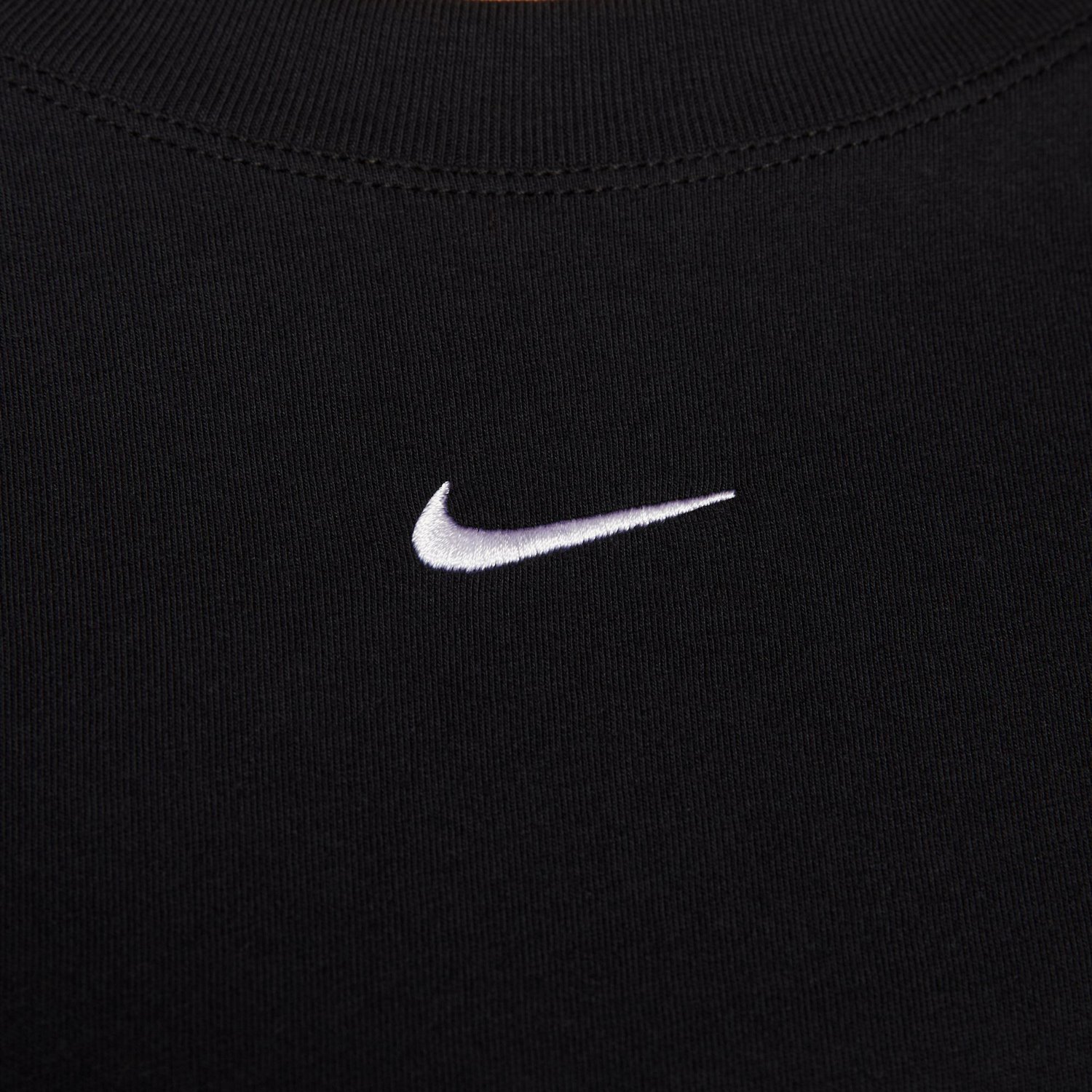 Nike Women's Sportswear Essential BF LBR Plus Size T-shirt - view number 4