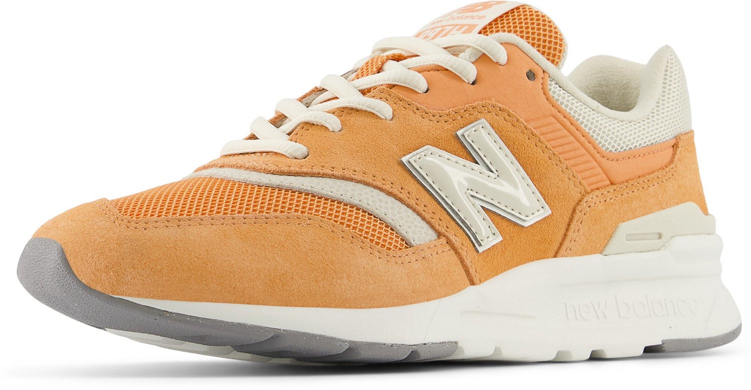 New Balance Women's 997H Shoes - view number 4
