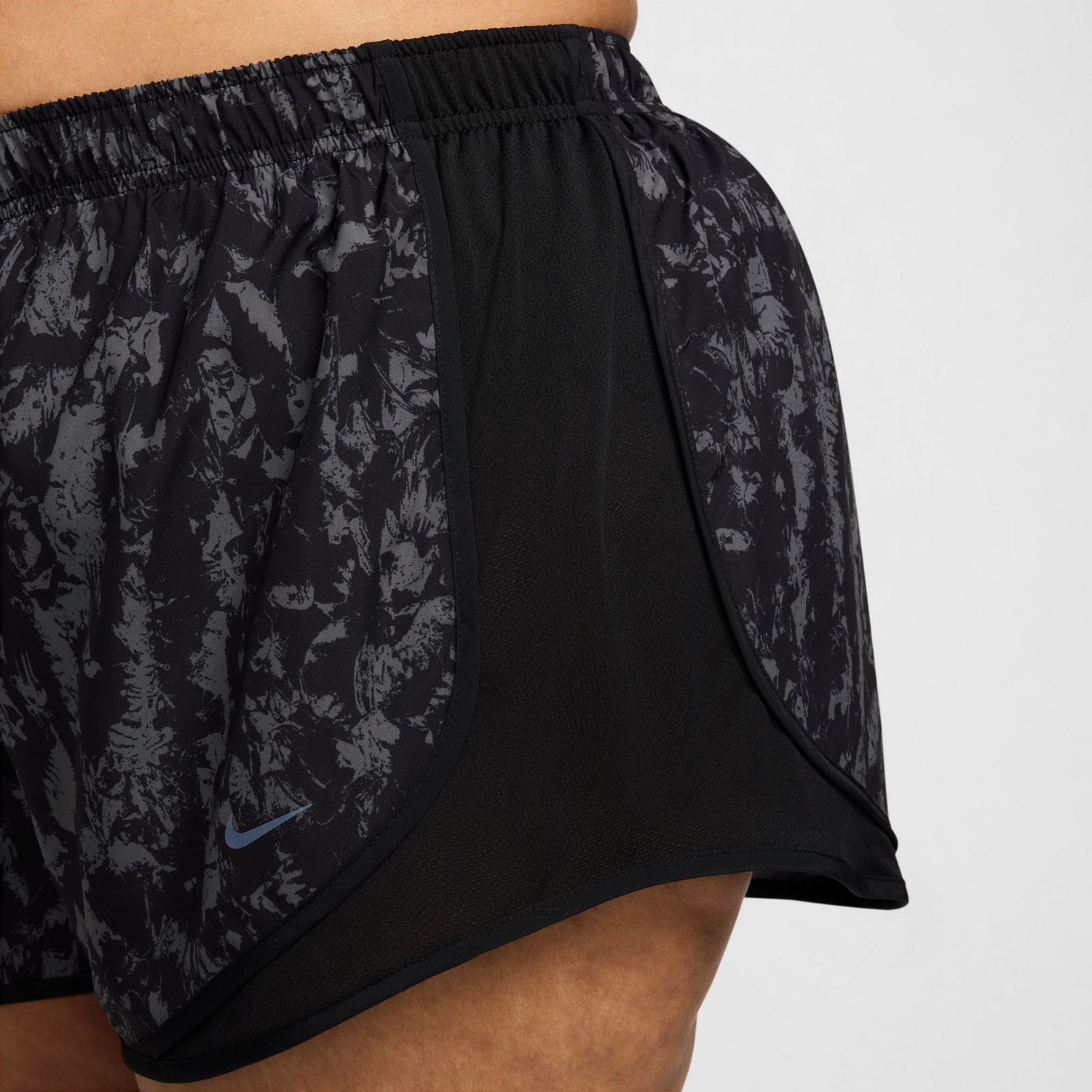 Nike Women's One Tempo Dri-FIT Printed Plus Running Shorts