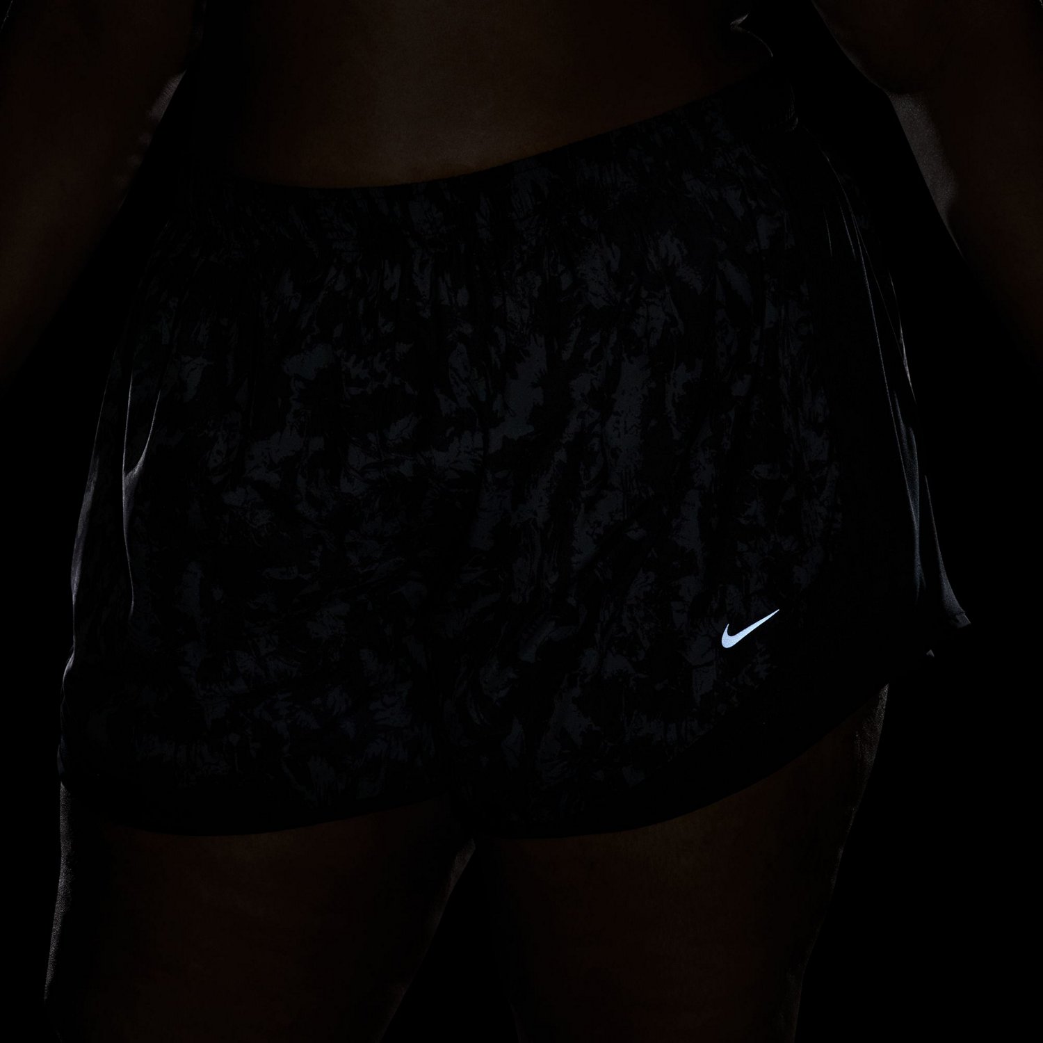 Nike Women's One Tempo Dri-FIT Printed Plus Size Running Shorts - view number 7