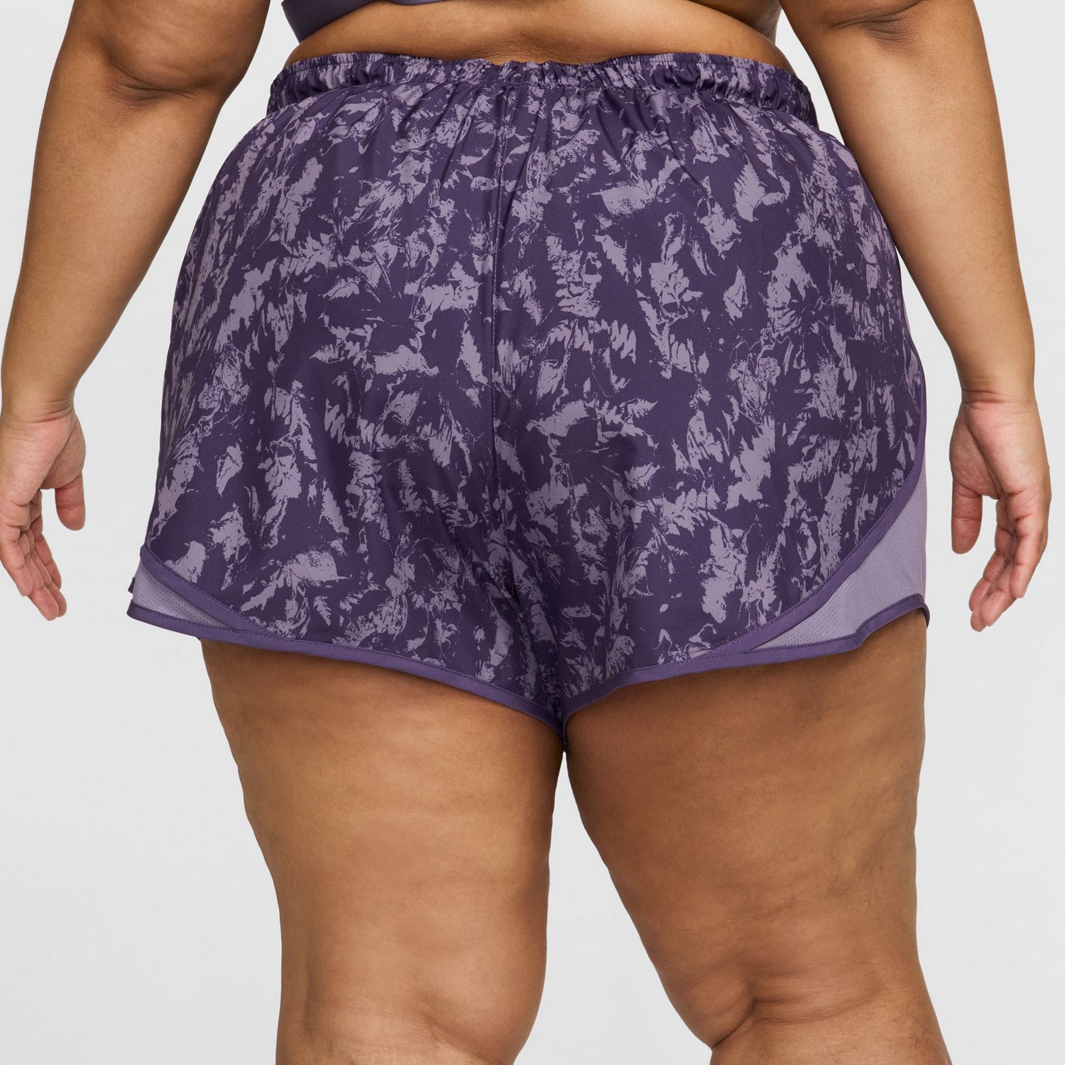 Nike Women's One Tempo Dri-FIT Printed Plus Size Running Shorts - view number 2
