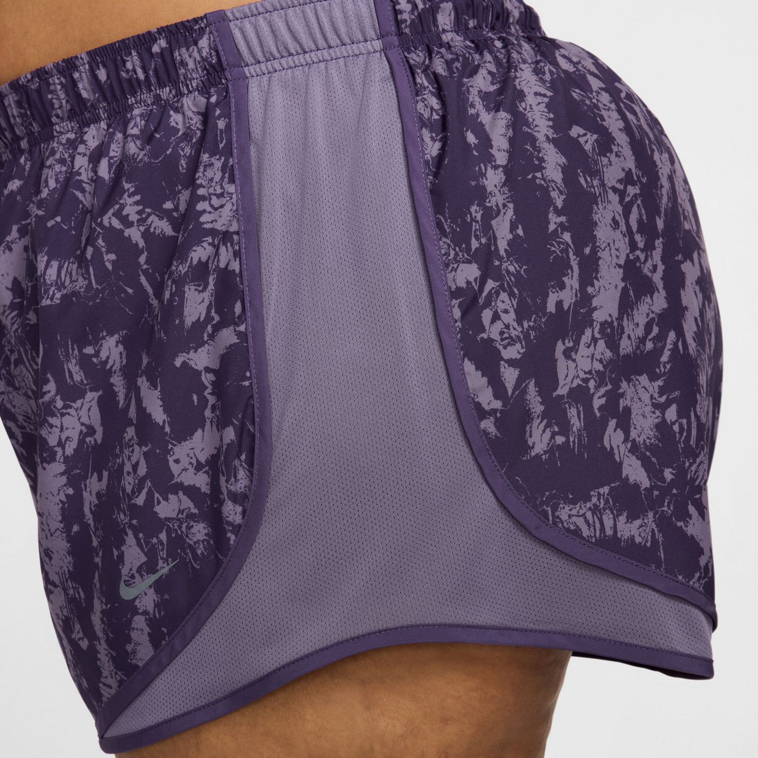 Nike Women's One Tempo Dri-FIT Printed Plus Size Running Shorts - view number 5