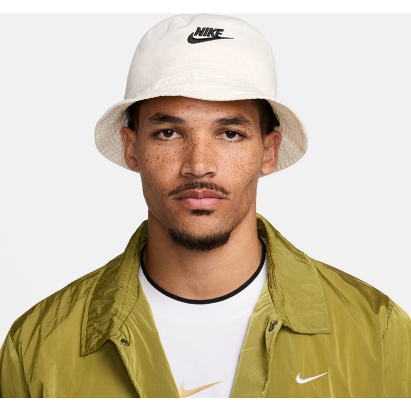 Nike Men's Apex Fut… - image