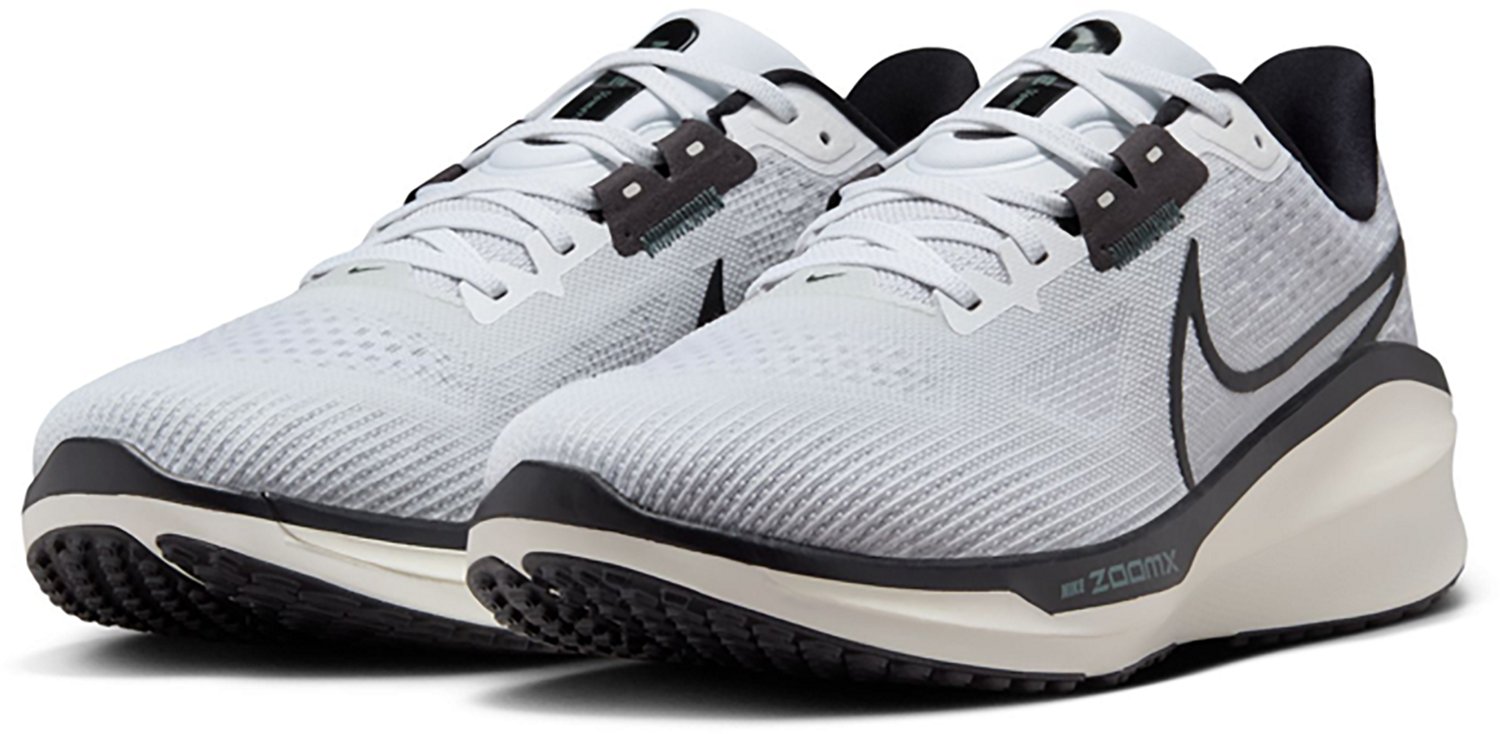 Nike Men's Vomero 17 Shoes - view number 3