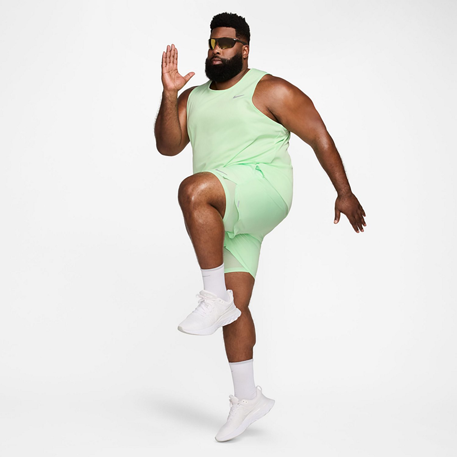 Nike Men's Dri-FIT Miler Tank Top - view number 5