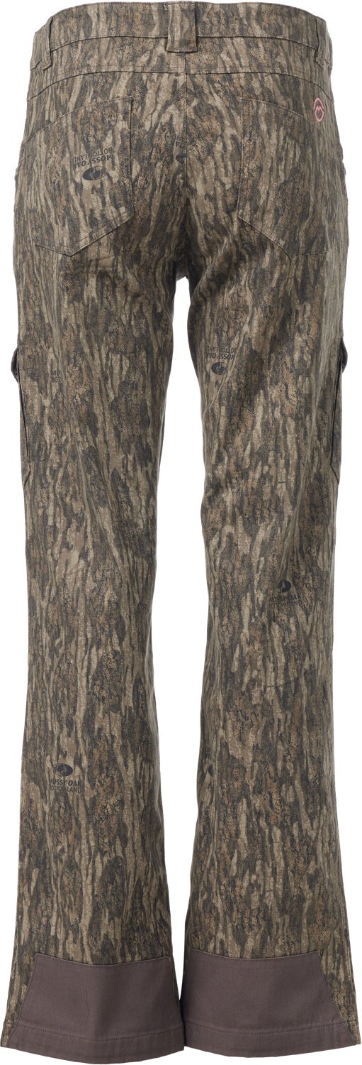 Magellan Outdoors Hunt Gear Women's Stonewell 7-Pocket Twill Cargo Pants