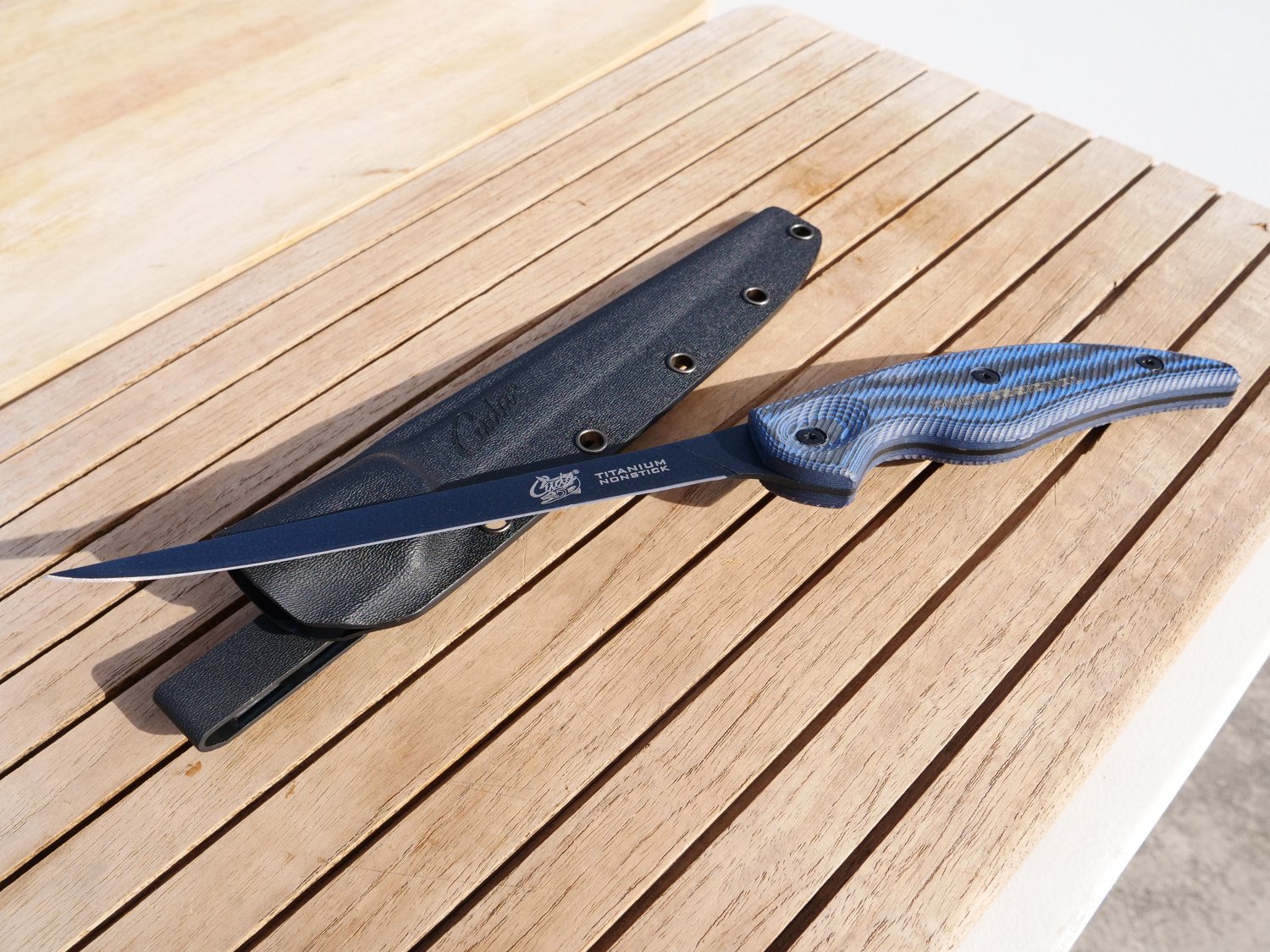 Cuda 9 in Professional Fillet Knife with Micarta Handle