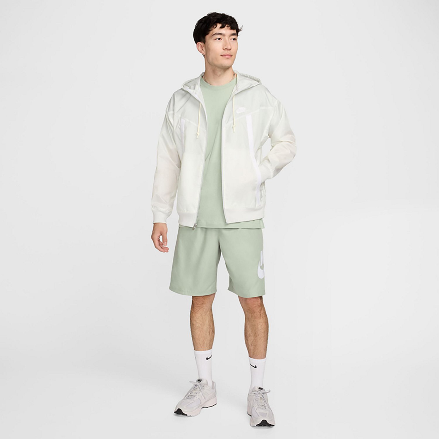 Nike Men's Sportswear Club Graphic T-shirt - view number 4