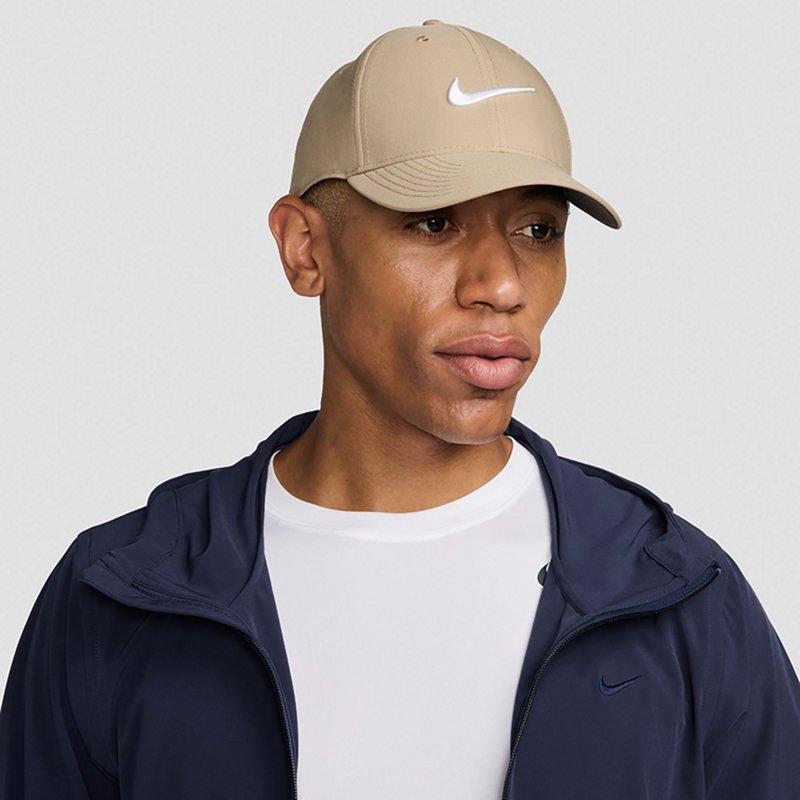 Nike Men's Dri-FIT Club Structured Swoosh Cap