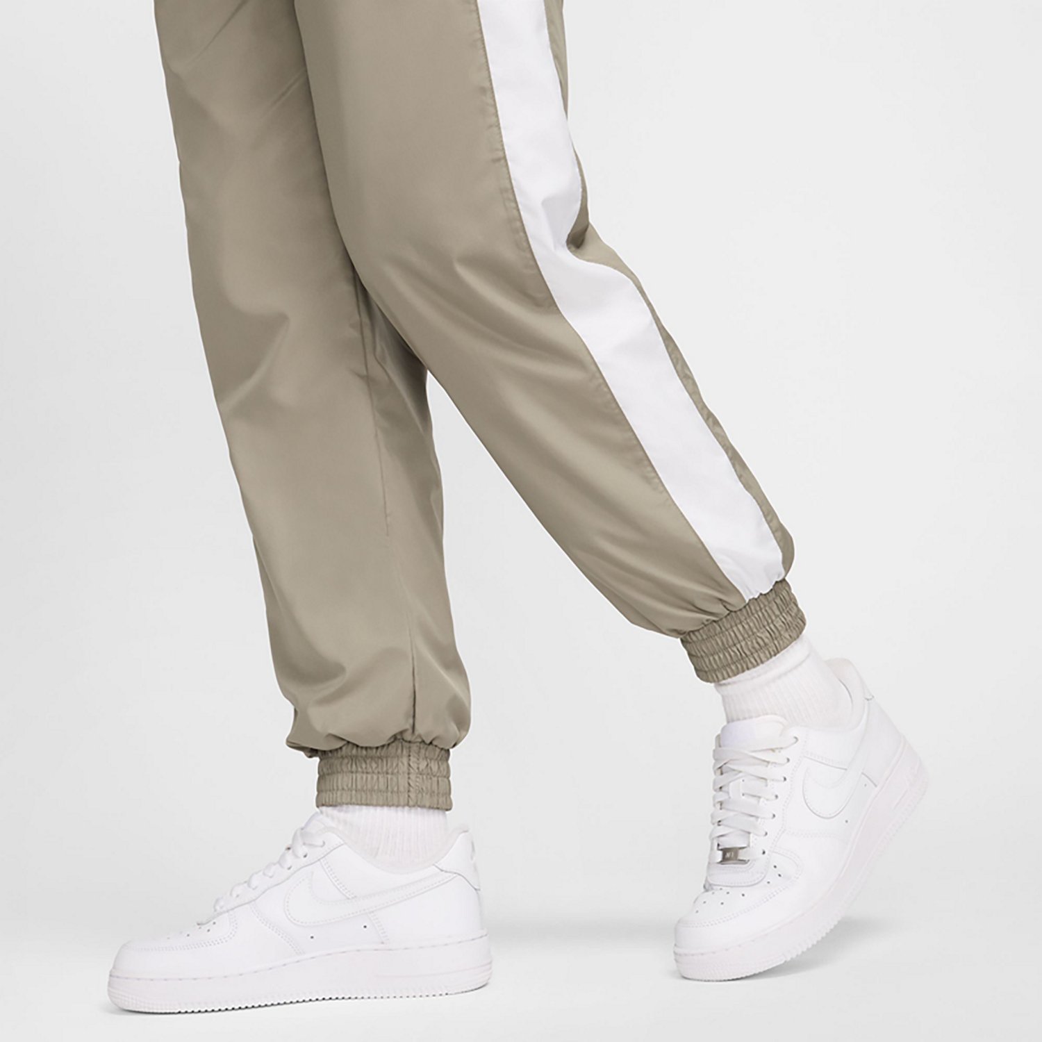 Nike Women's Sportswear Classic Woven UV Mid-Rise Loose Joggers - view number 3