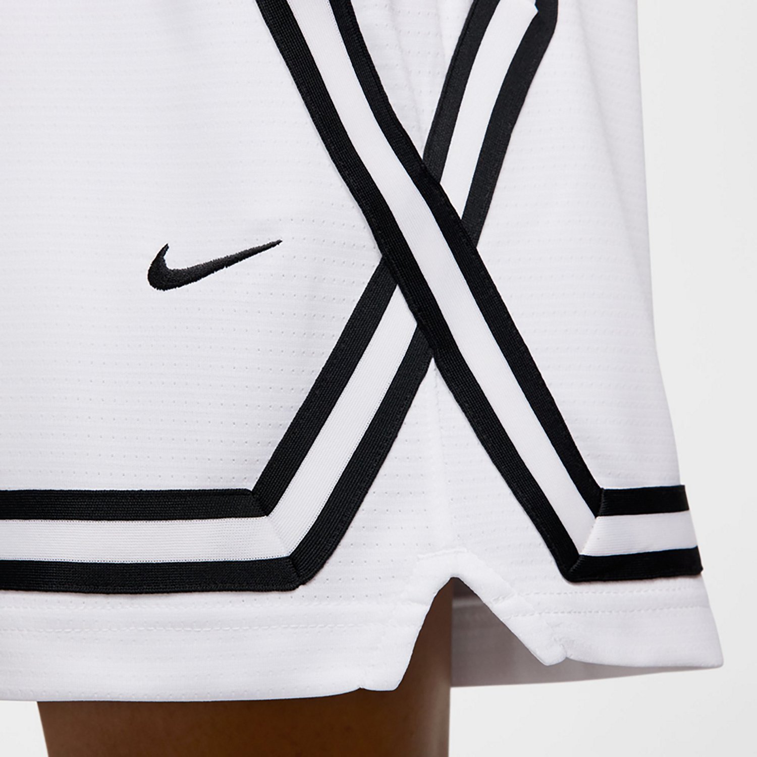 Nike Women's Crossover Dri-FIT Basketball Shorts 5 in