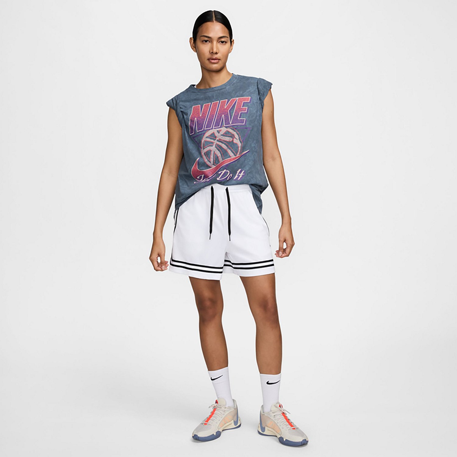 Nike Women's Crossover Dri-FIT Basketball Shorts 5 in