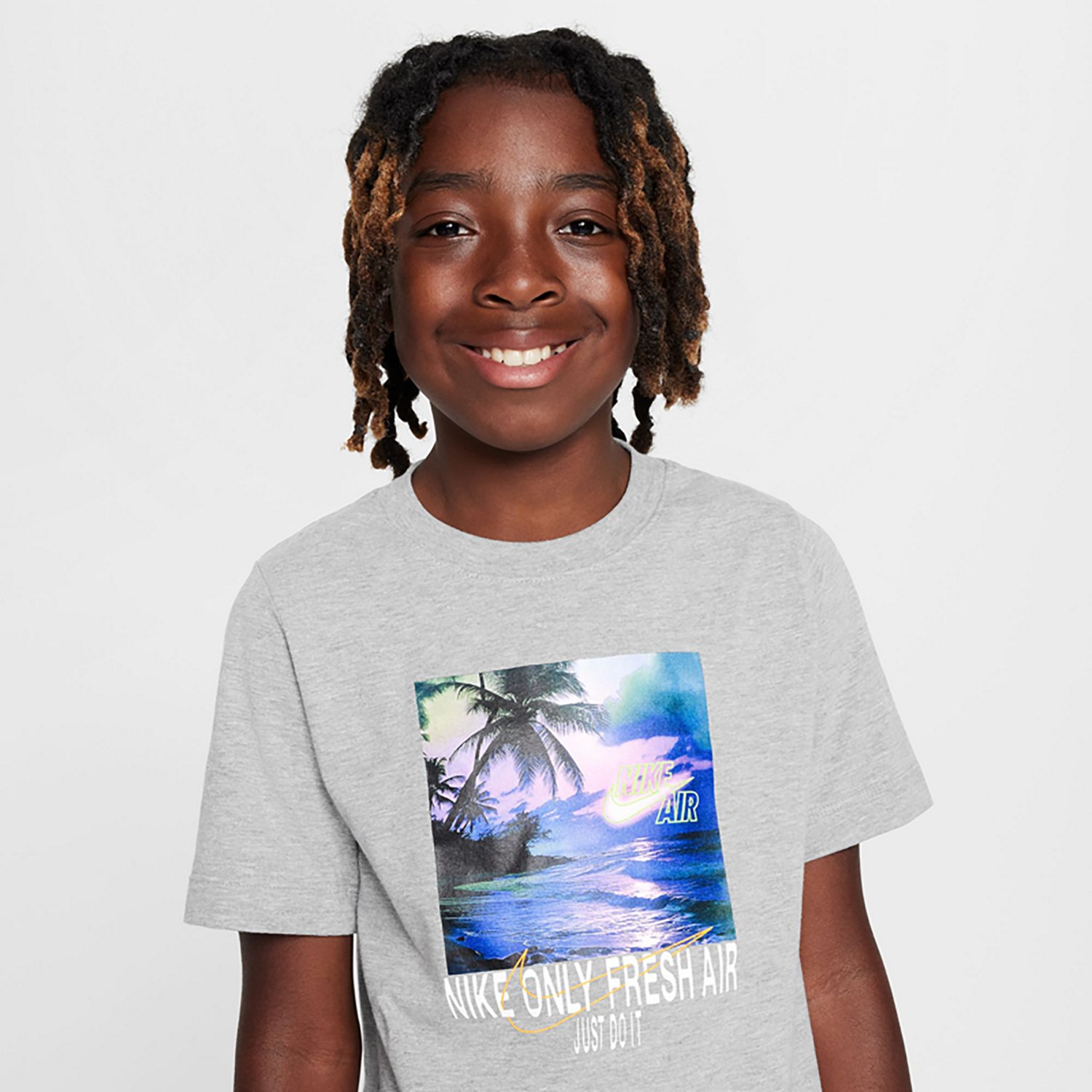 Nike Boys' NSW Freshest Air Short Sleeve T-shirt