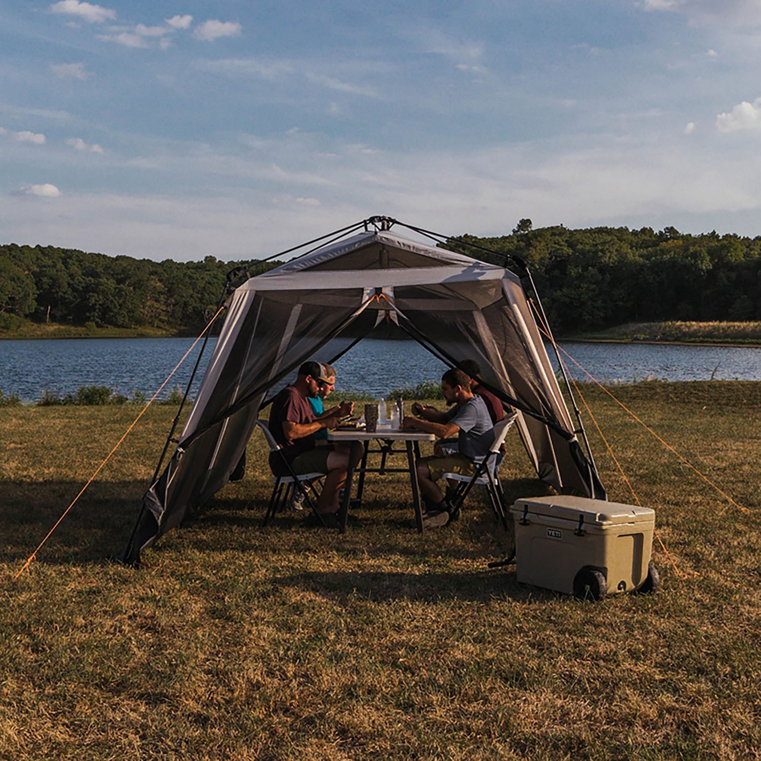 Bushnell 14 ft x 10 ft Instant Screen House