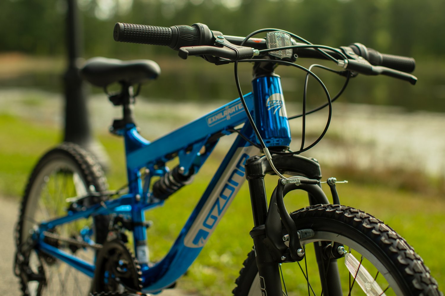 Ozone 500 Boys' Exhilarate 20 in 18-Speed Mountain Bike