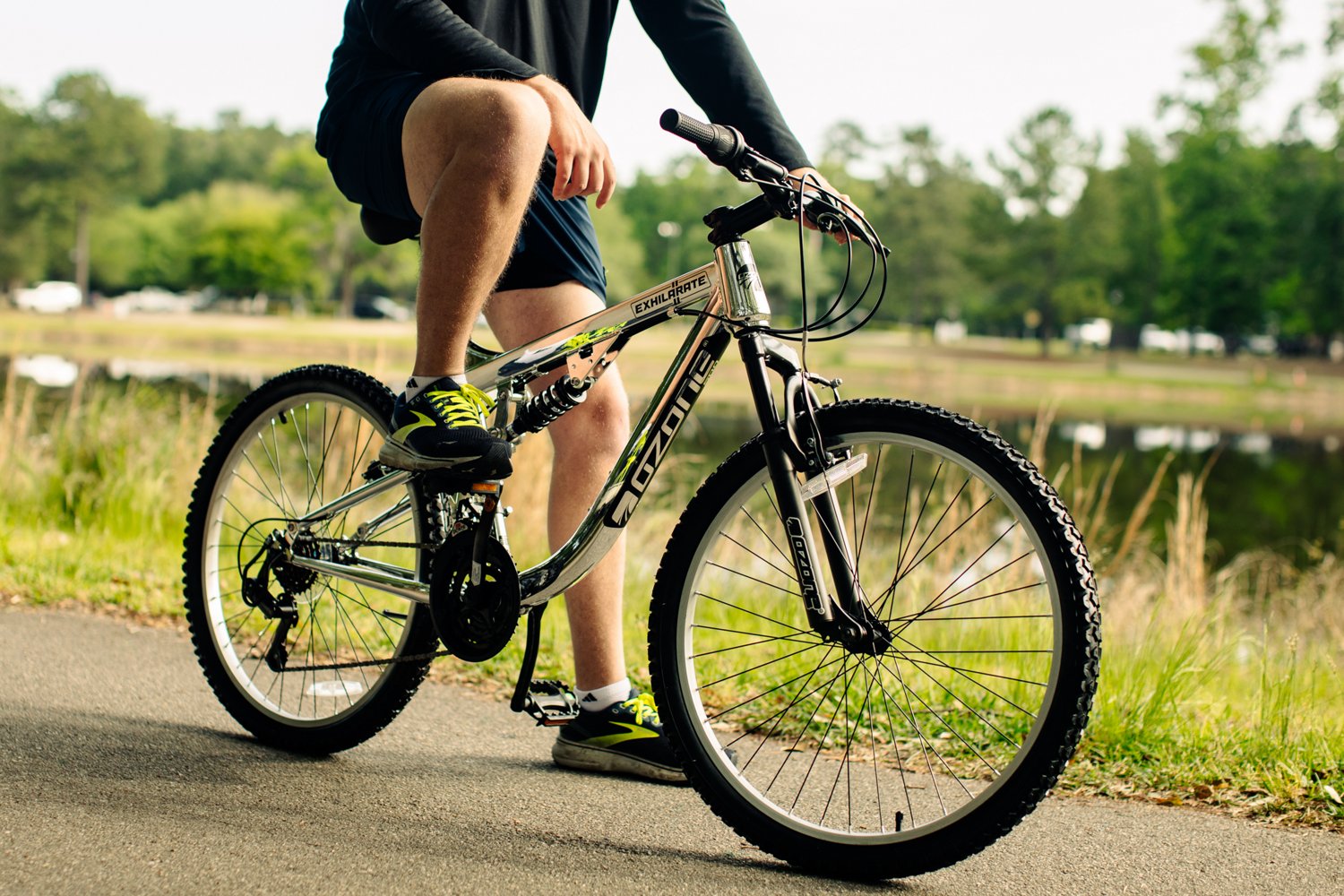 Ozone 500 Boys' Exhilarate 24 in Mountain Bike - view number 3