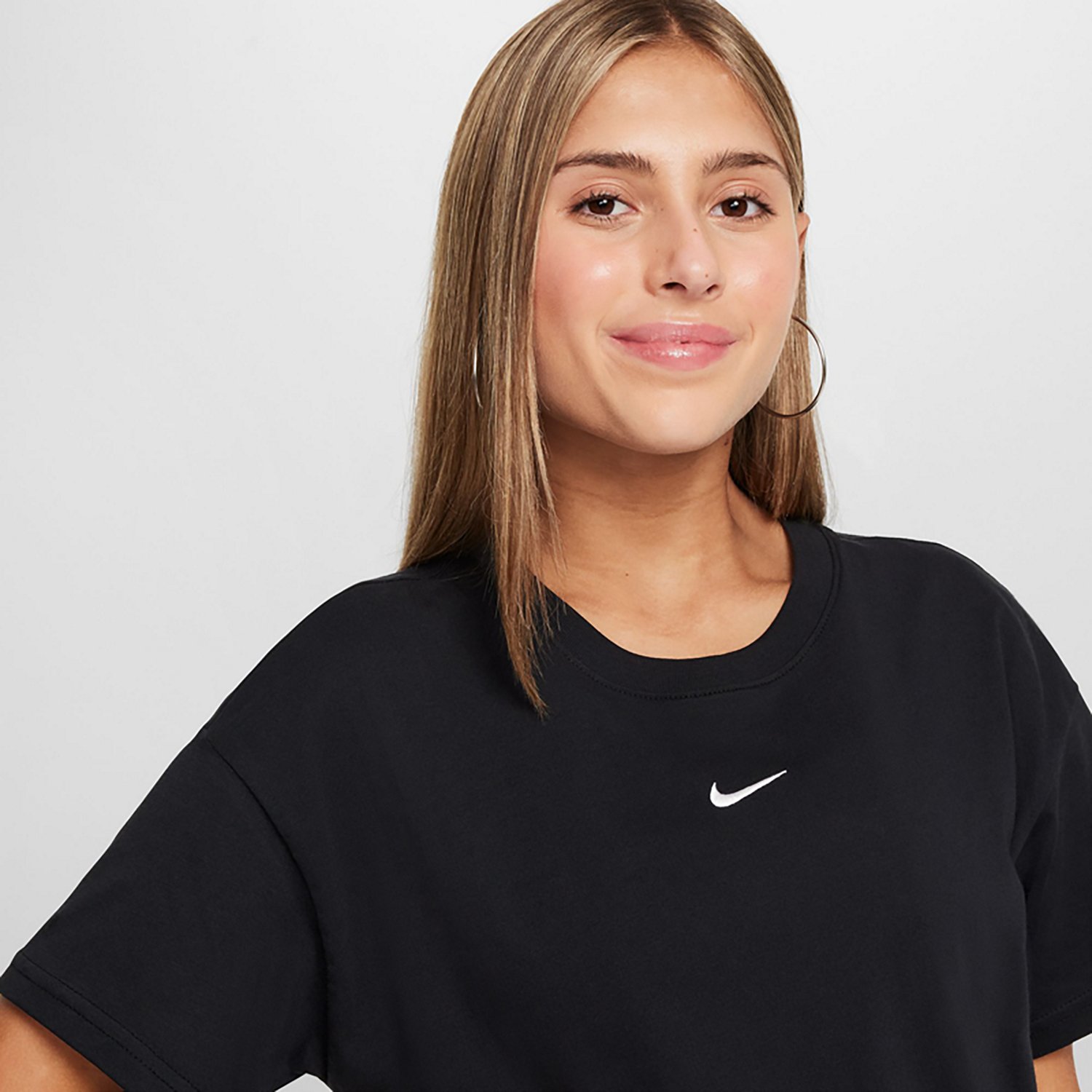 Nike Girls' Sportswear Essential Boxy Short Sleeve T-shirt - view number 3