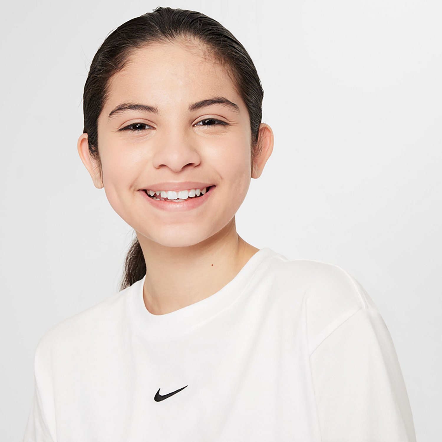 Nike Girls' Sportswear Essential Boxy Short Sleeve T-shirt - view number 3
