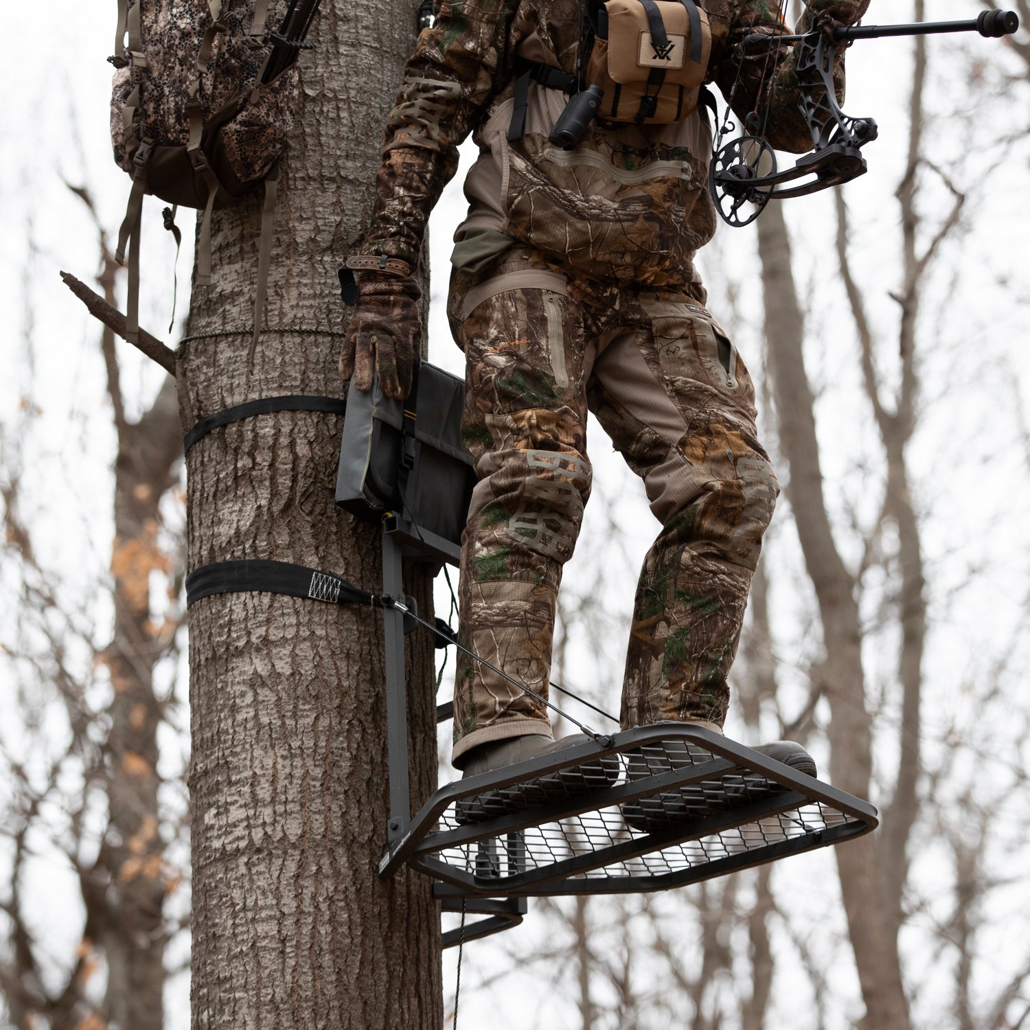 Rivers Edge Big Foot Lever-Action Hang-On Treestand                                                                              - view number 4