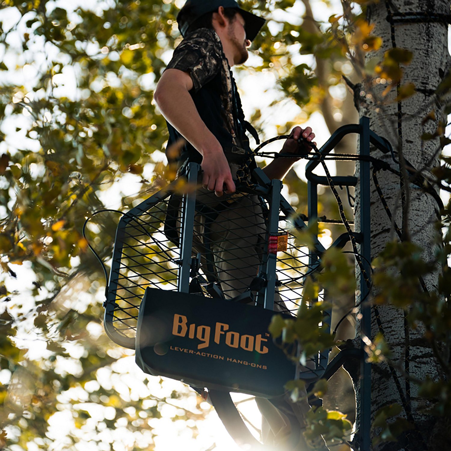 Rivers Edge Big Foot Lever-Action Hang-On Treestand