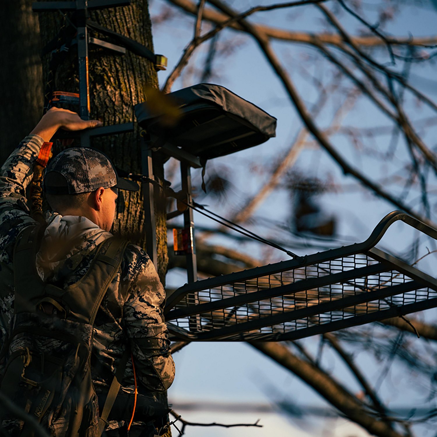 Rivers Edge Big Foot XL Classic Lever-Action Hang-On Treestand - view number 5