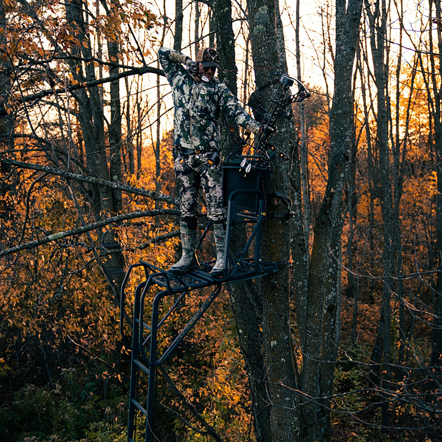 Rivers Edge Lockdown Wide Ladder Tree Stand                                                                                      - view number 5