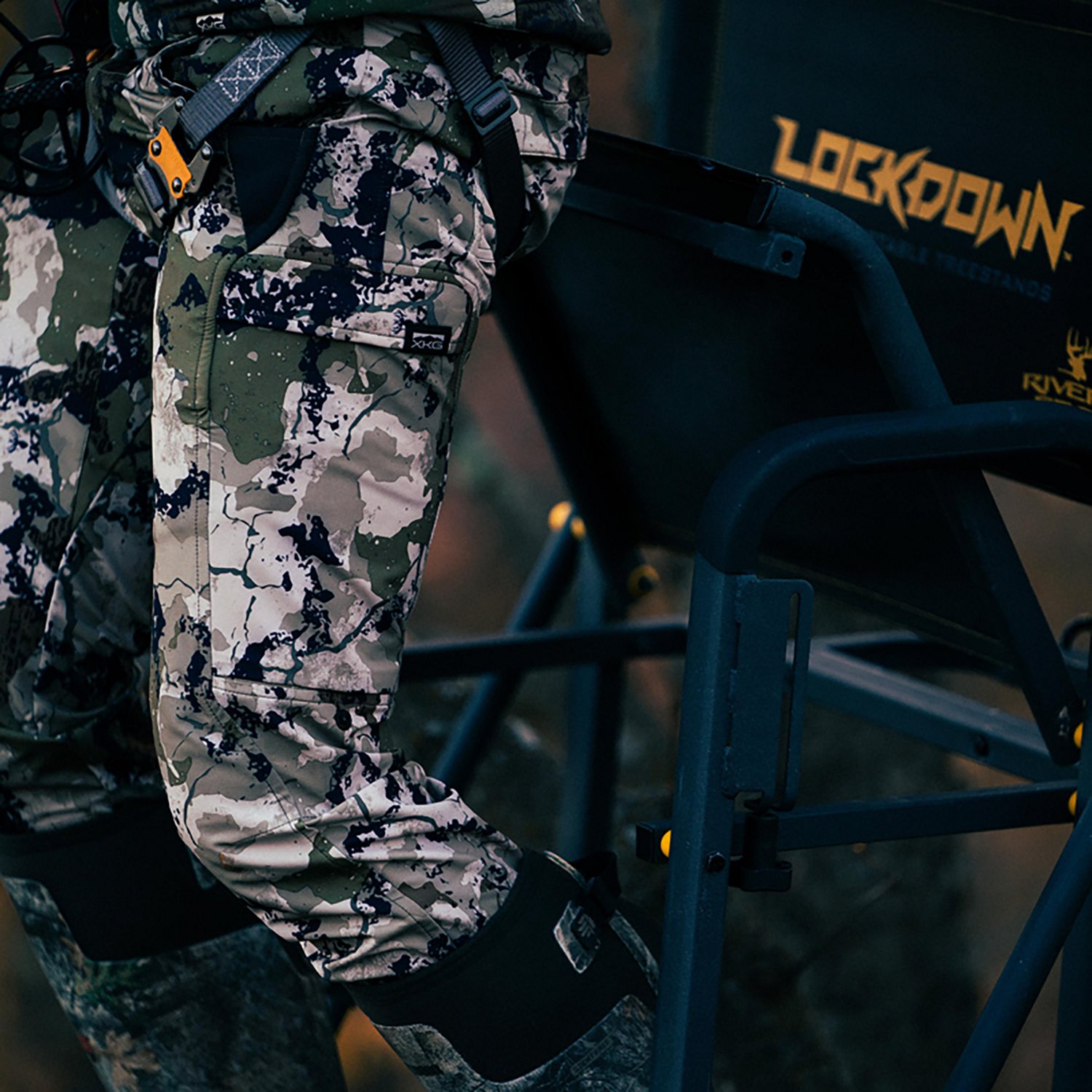 Rivers Edge Lockdown Wide Ladder Tree Stand                                                                                      - view number 6