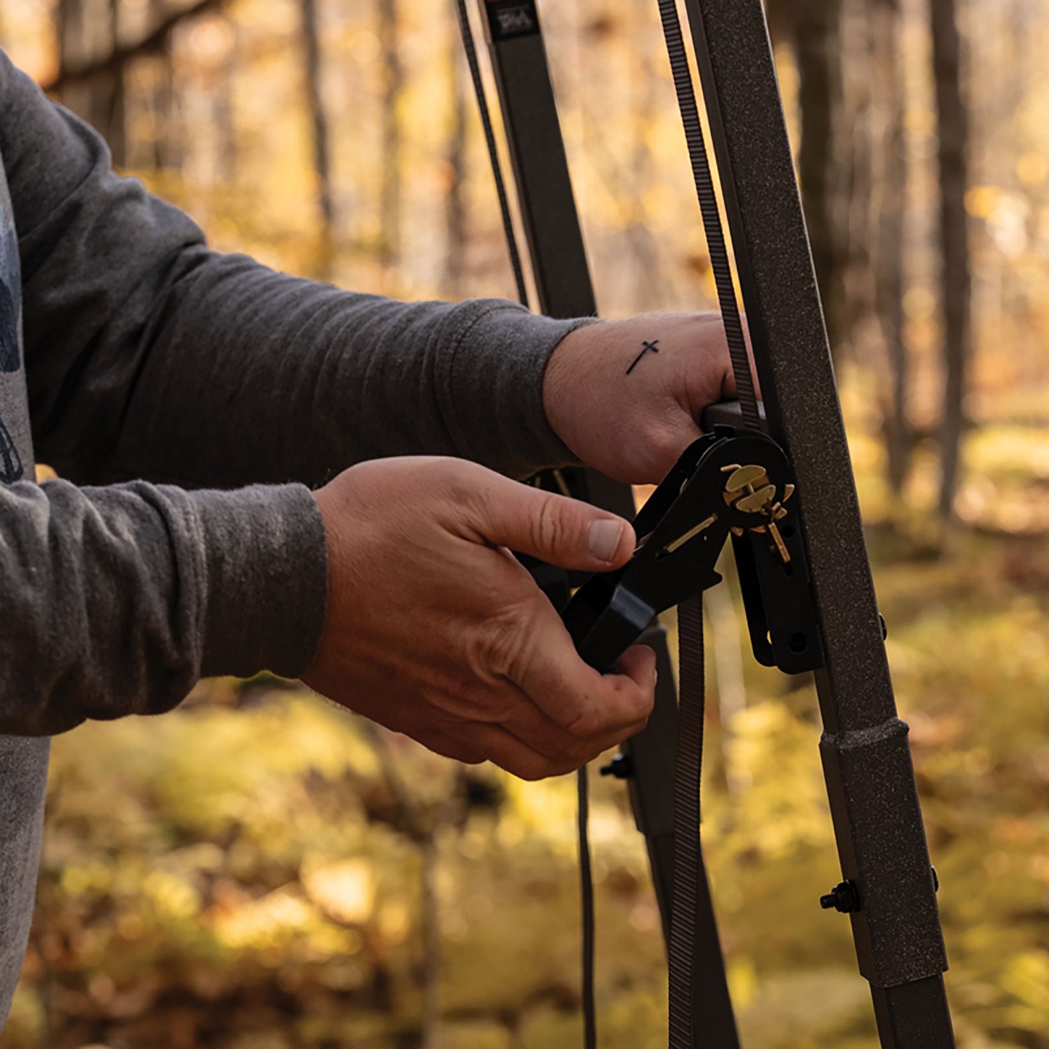 Rivers Edge Relax Wide LS 1-Man Ladder Tree Stand                                                                                - view number 6