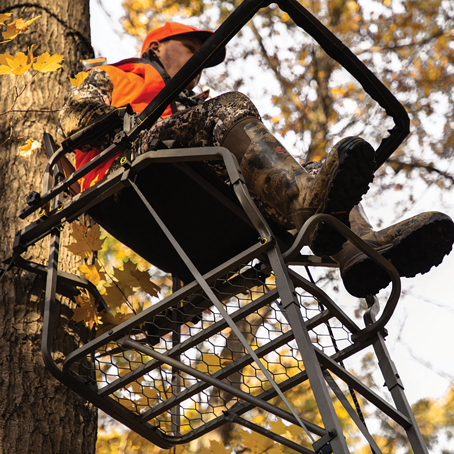 Rivers Edge Retreat LS 1-Man Ladder Tree Stand                                                                                   - view number 2
