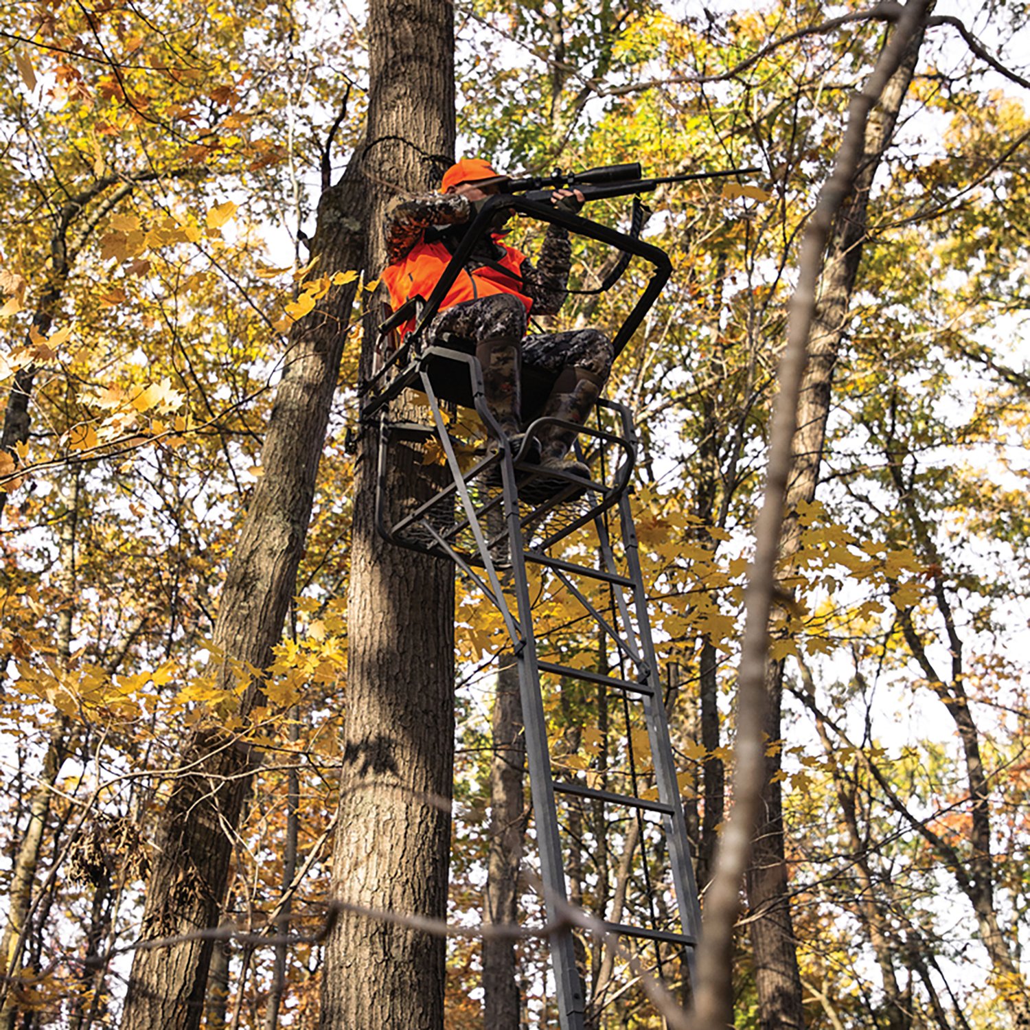 Rivers Edge Retreat LS 1-Man Ladder Tree Stand                                                                                   - view number 3