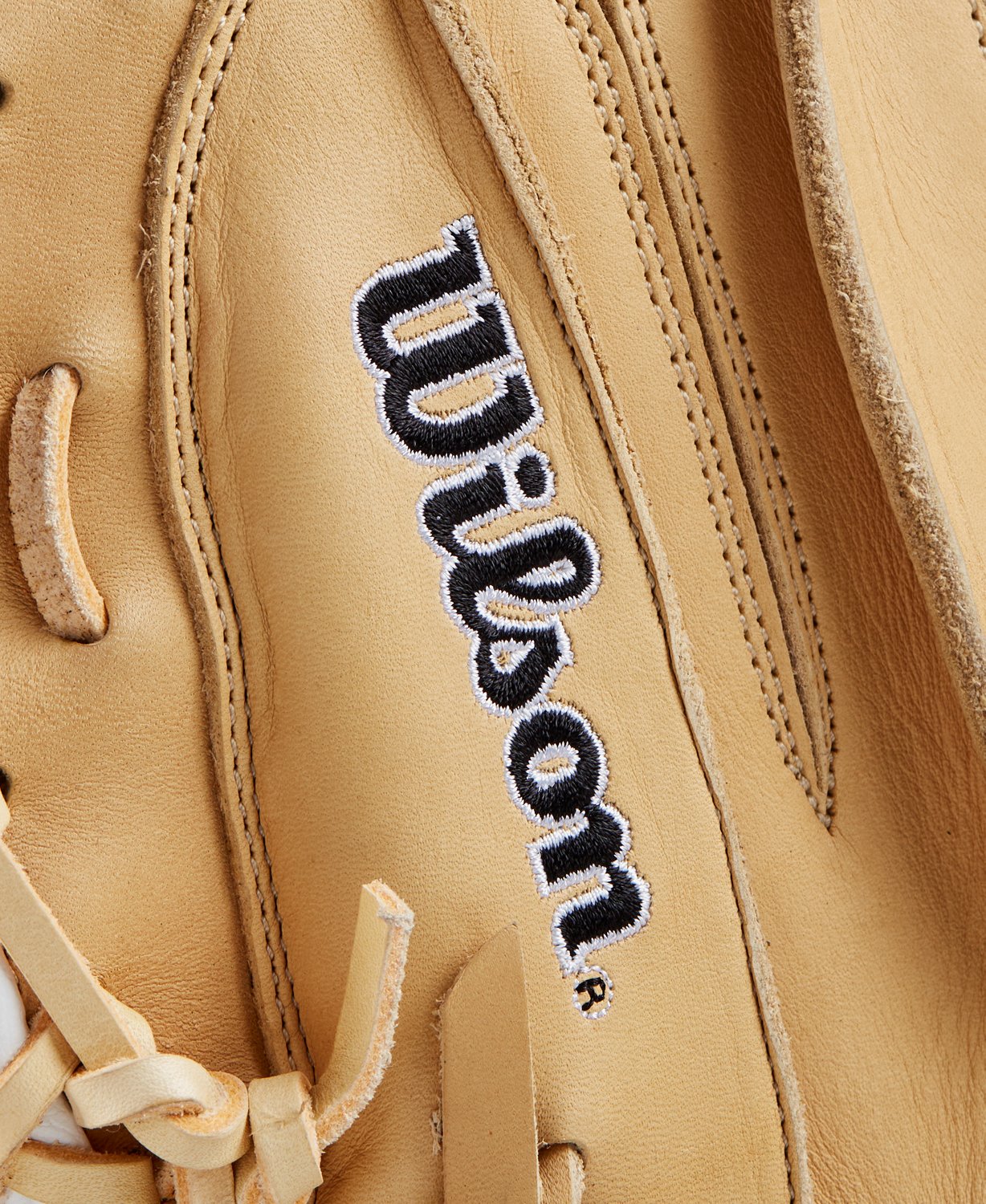 Wilson 33 in A1000 CM33 Baseball Catcher’s Mitt                                                                                - view number 5