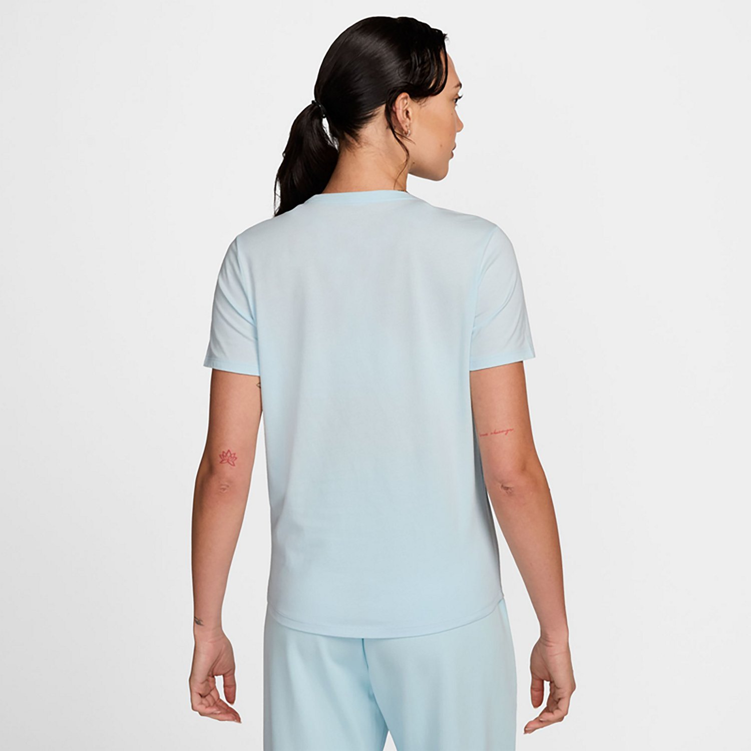 Nike Women's Sportswear Club T-shirt - view number 2