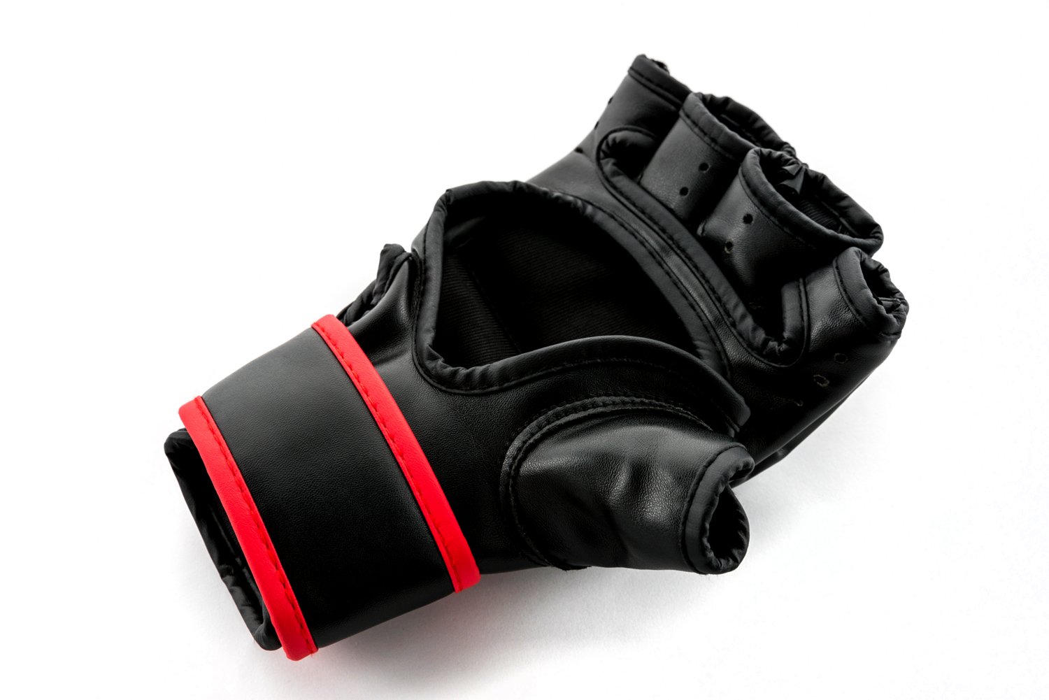 UFC 6 oz Fitness MMA V2 Gloves                                                                                                   - view number 7