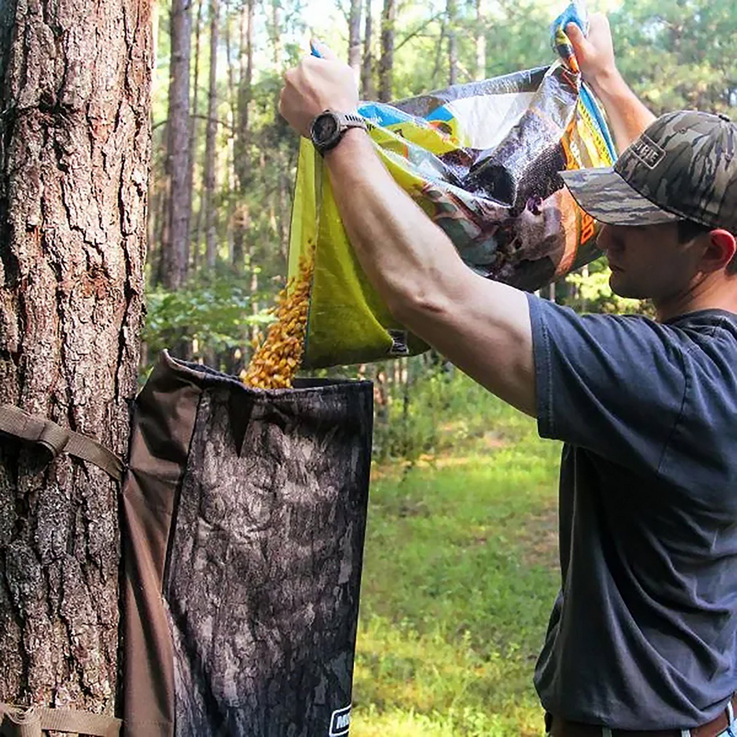 Moultrie 100 lb Capacity Bag Feeder