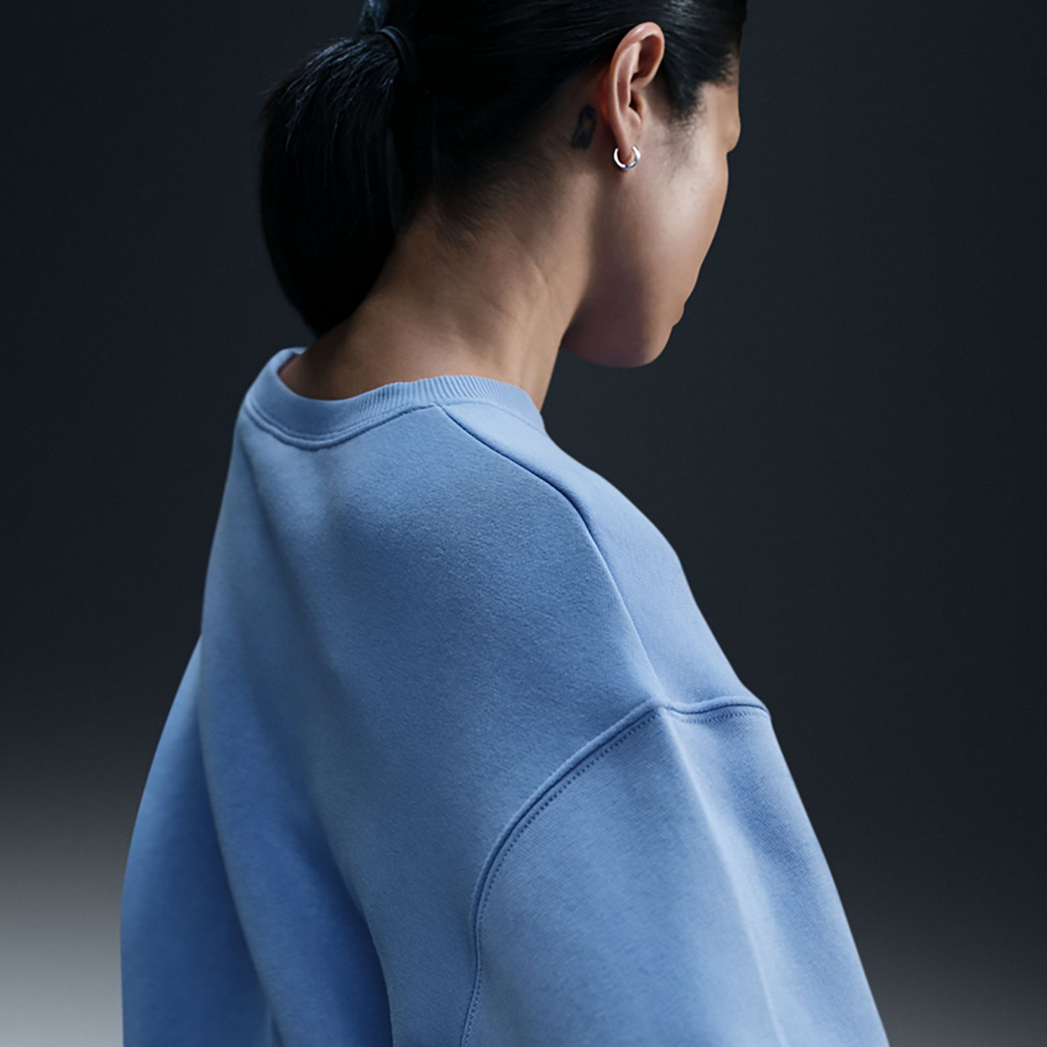 Nike Women's Nike Sportswear Phoenix Fleece Oversized Crew Sweatshirt - view number 7