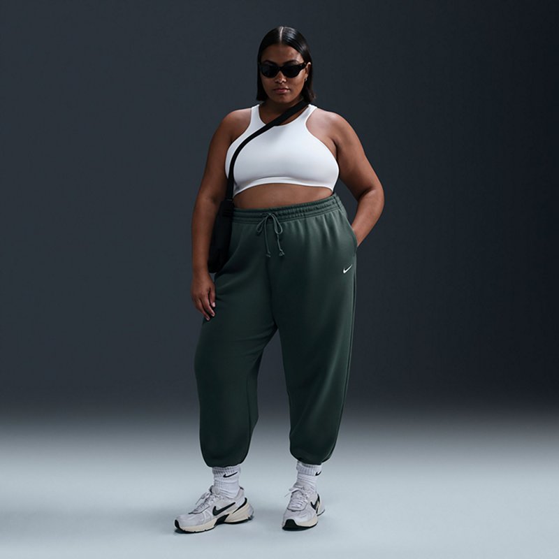 Nike Women's Plus S… - image